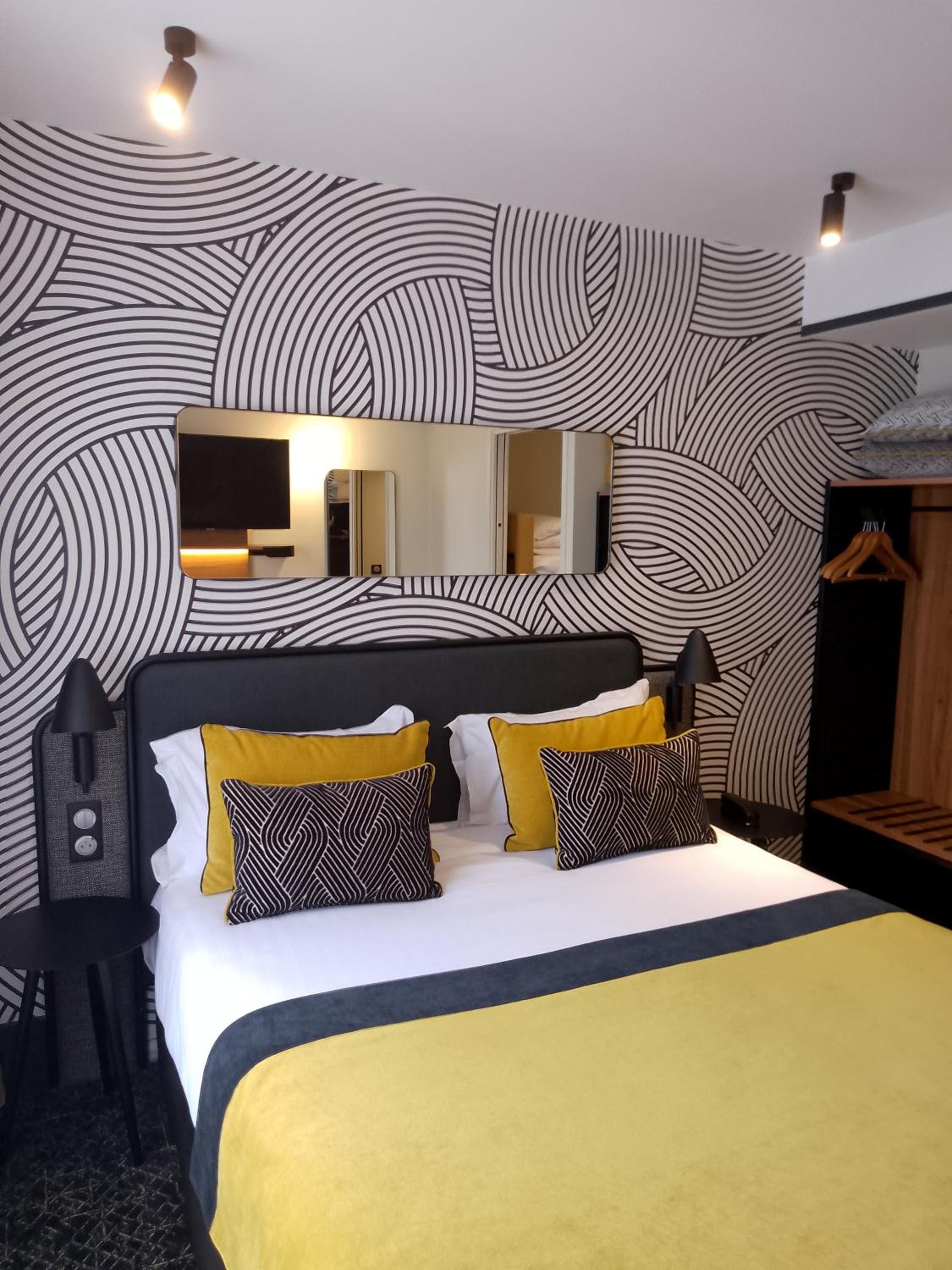 Privilege Quadruple Room - Photo 1