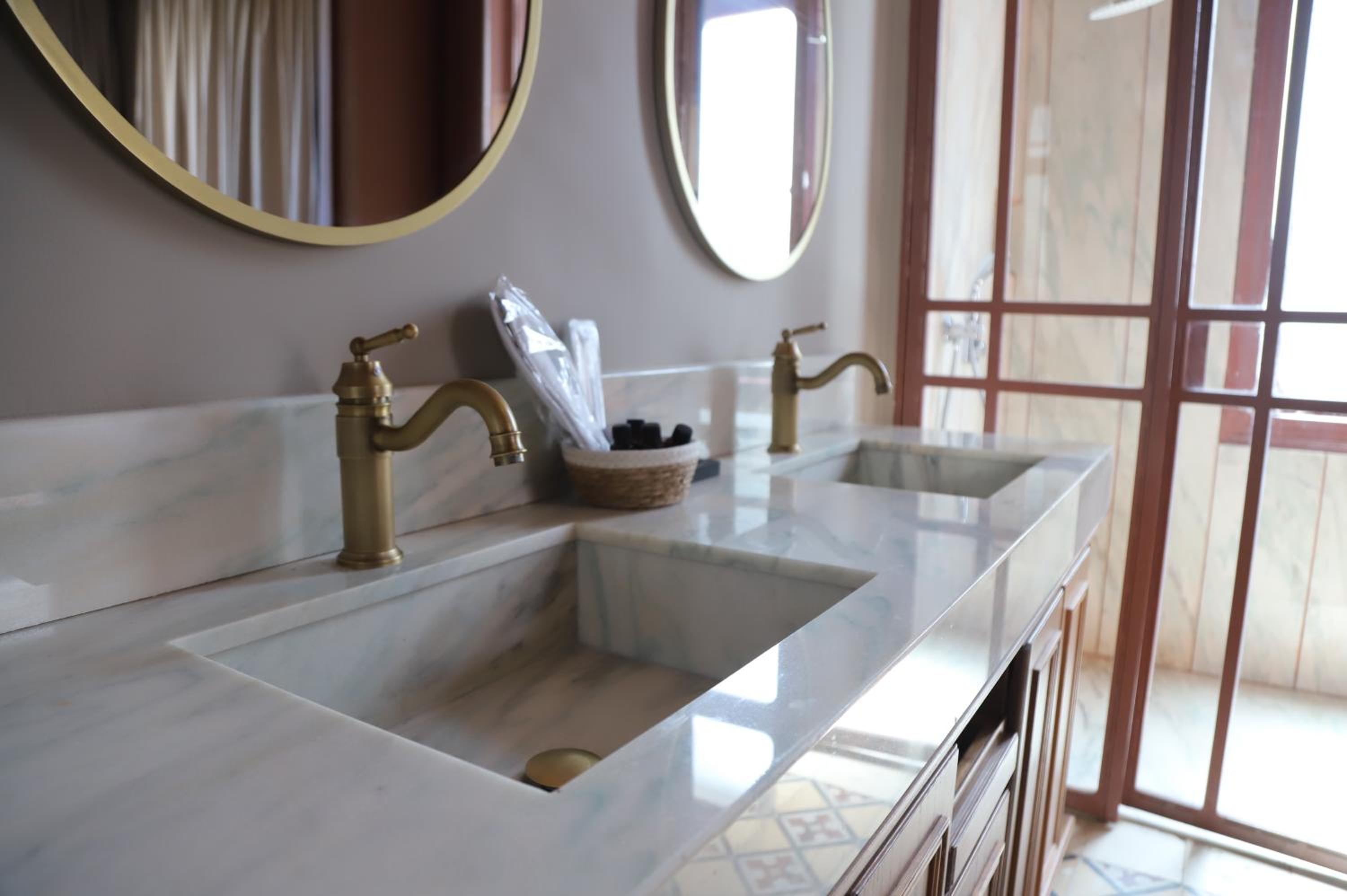 Deluxe King Room photo 3