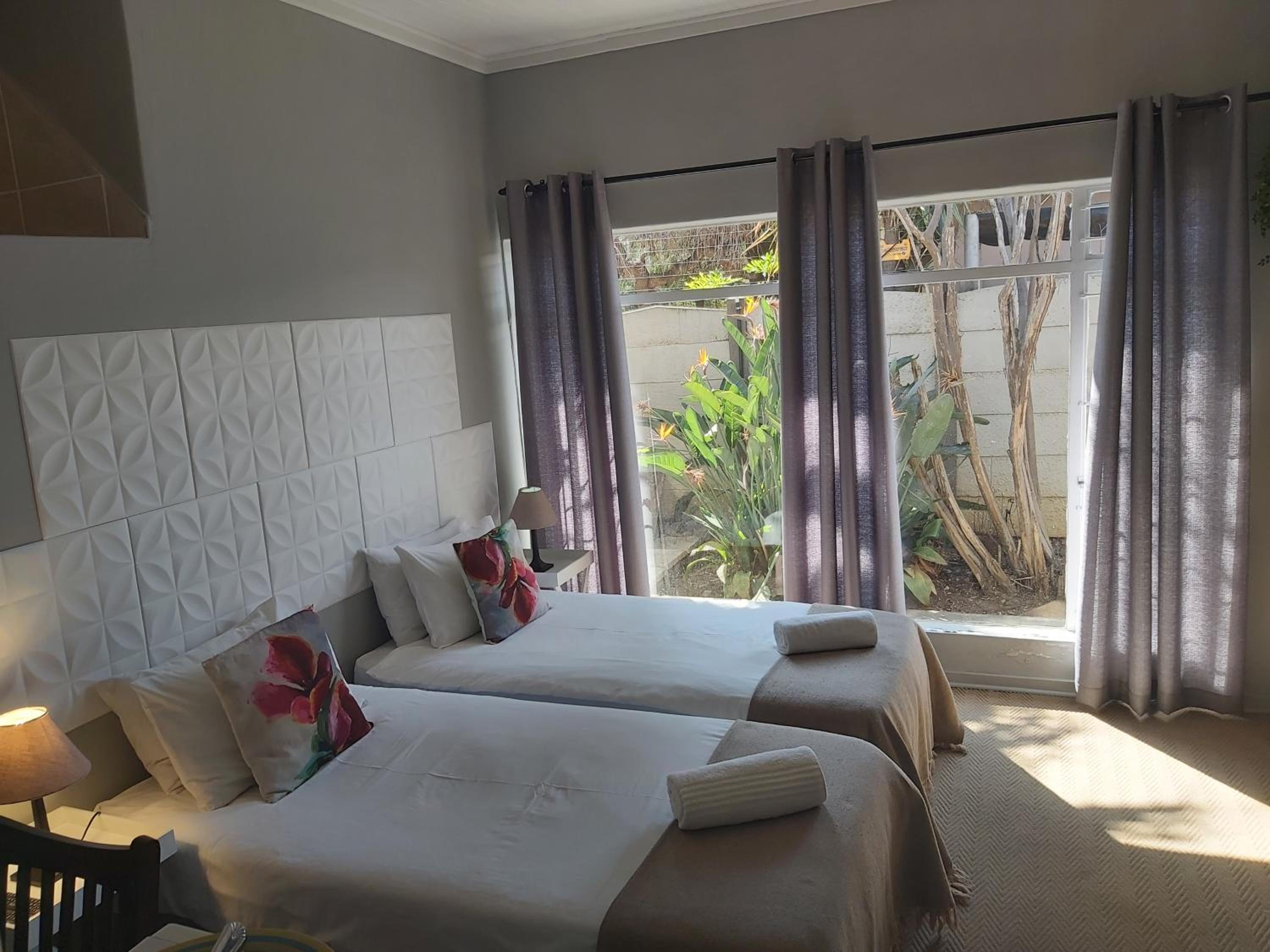 Triple Room with Bathroom photo 1