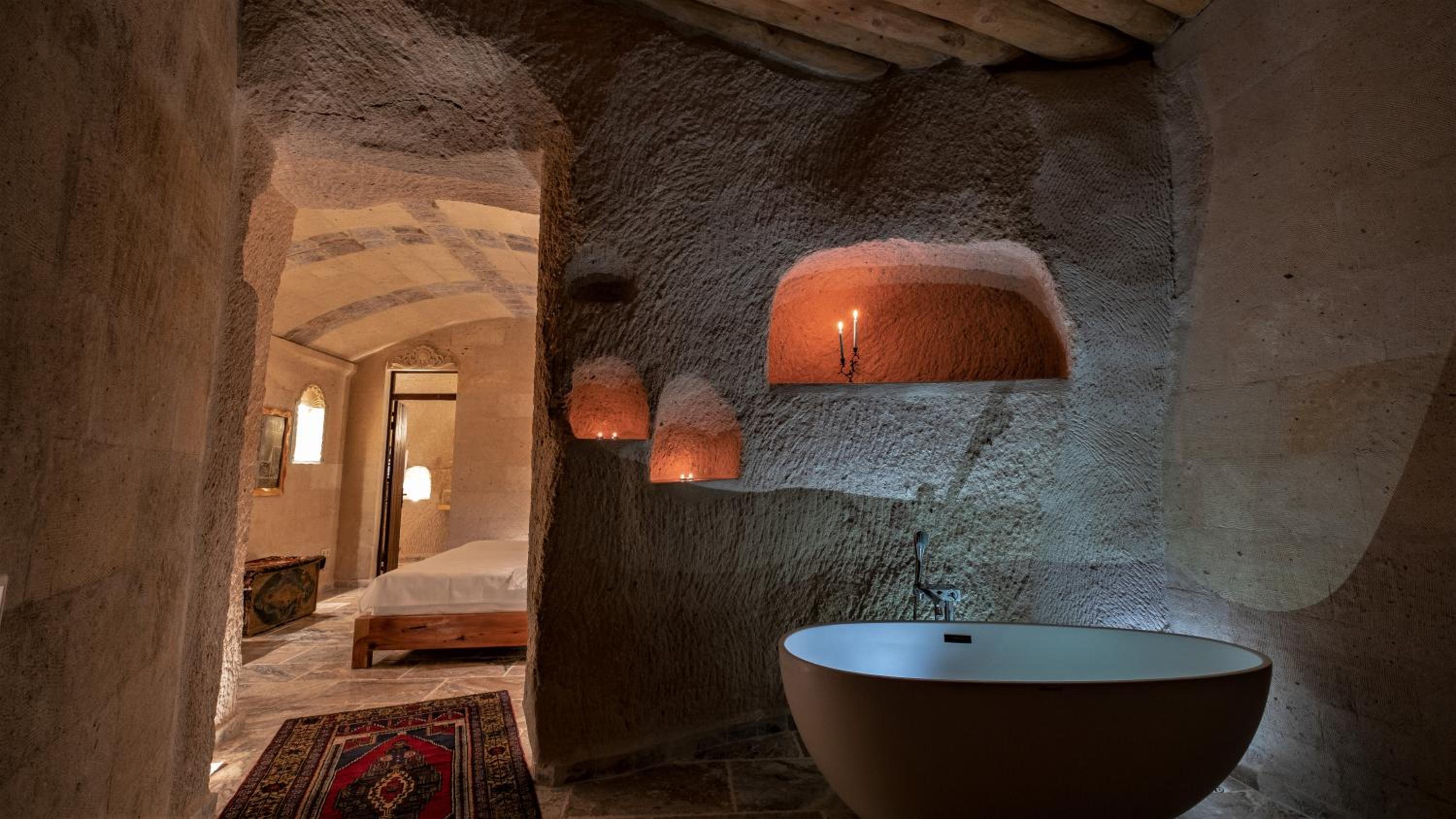 Superior Cave Suite  - Photo 8