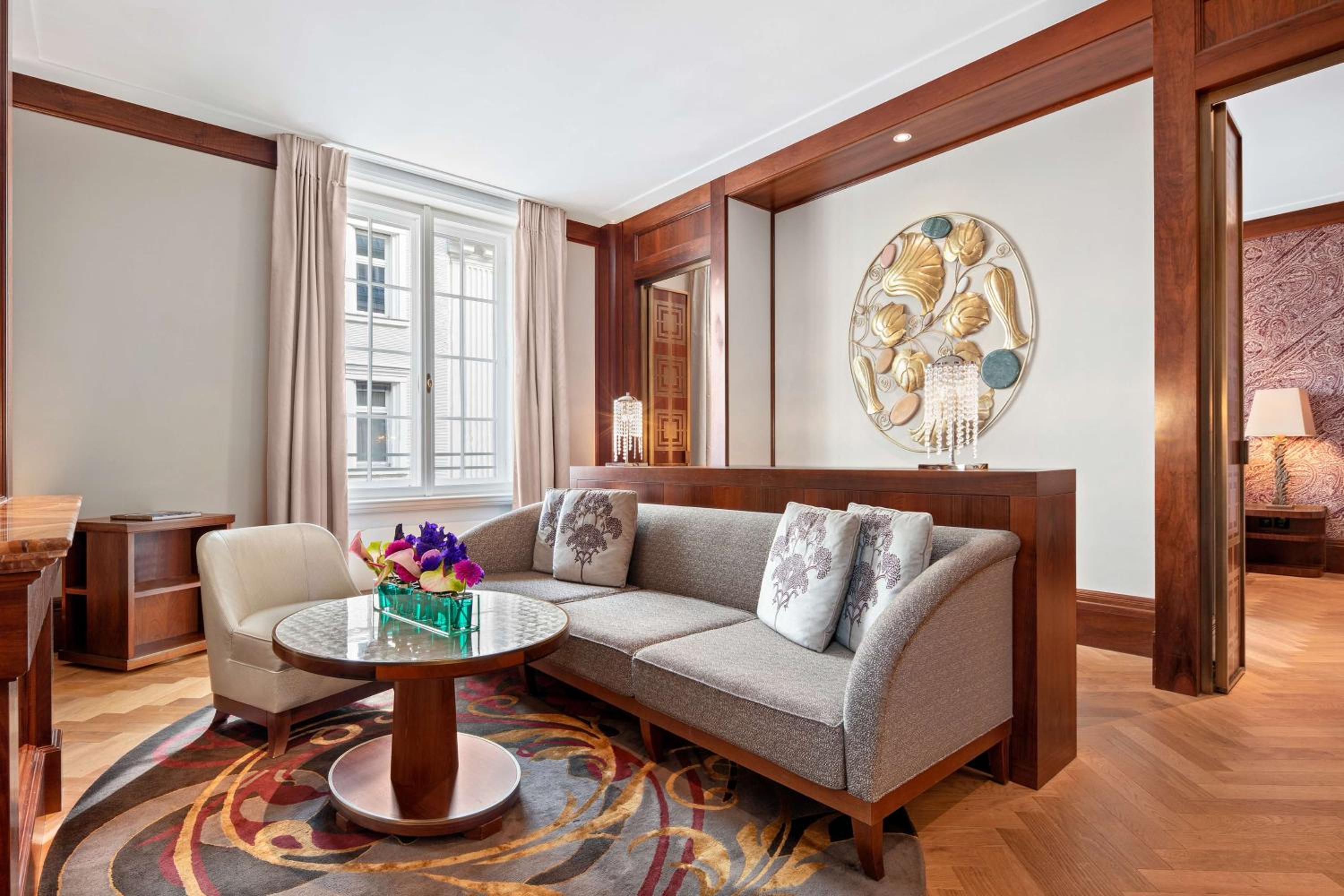Deluxe Suite