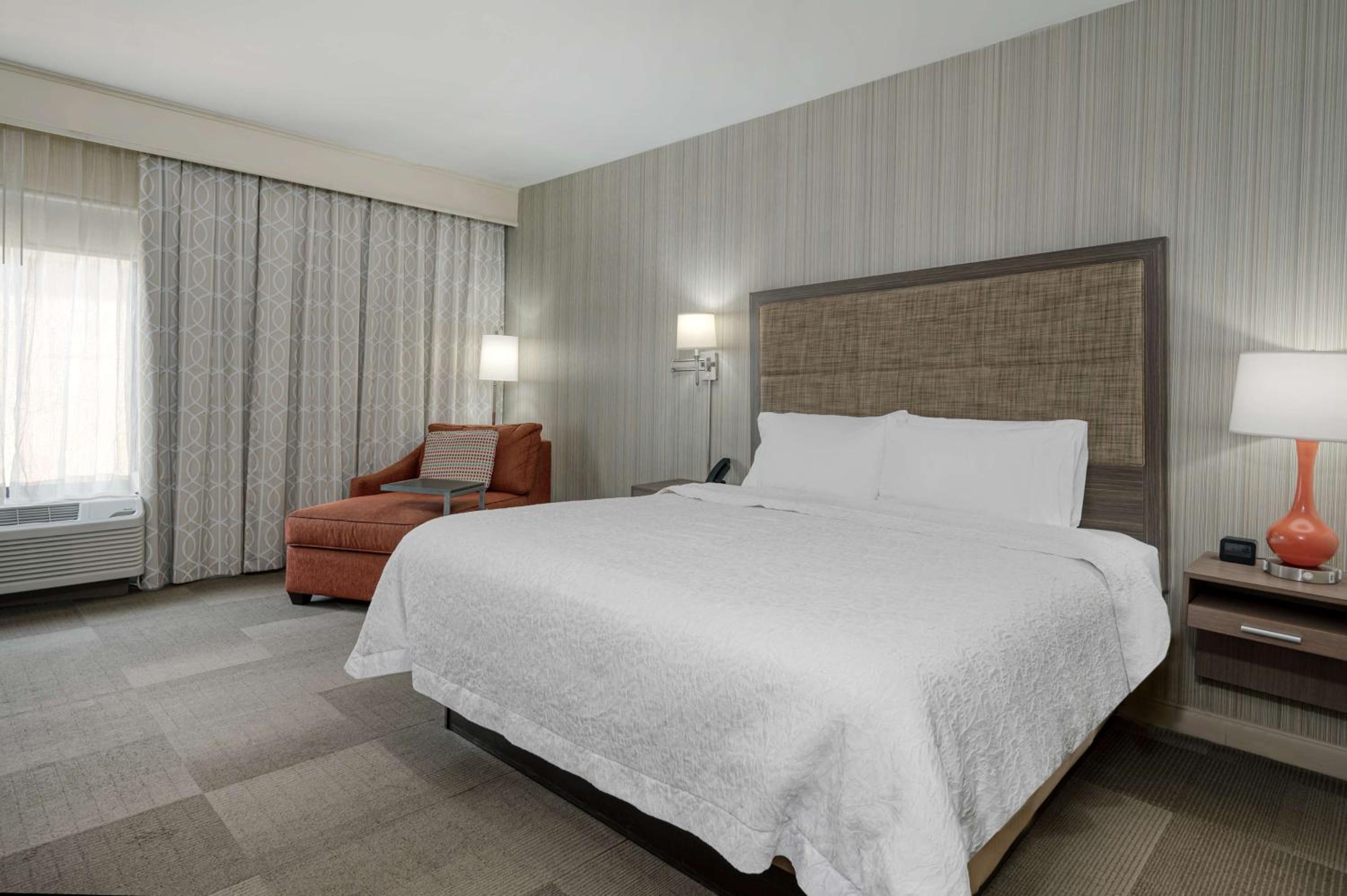 King Room - Non-Smoking - Photo 1