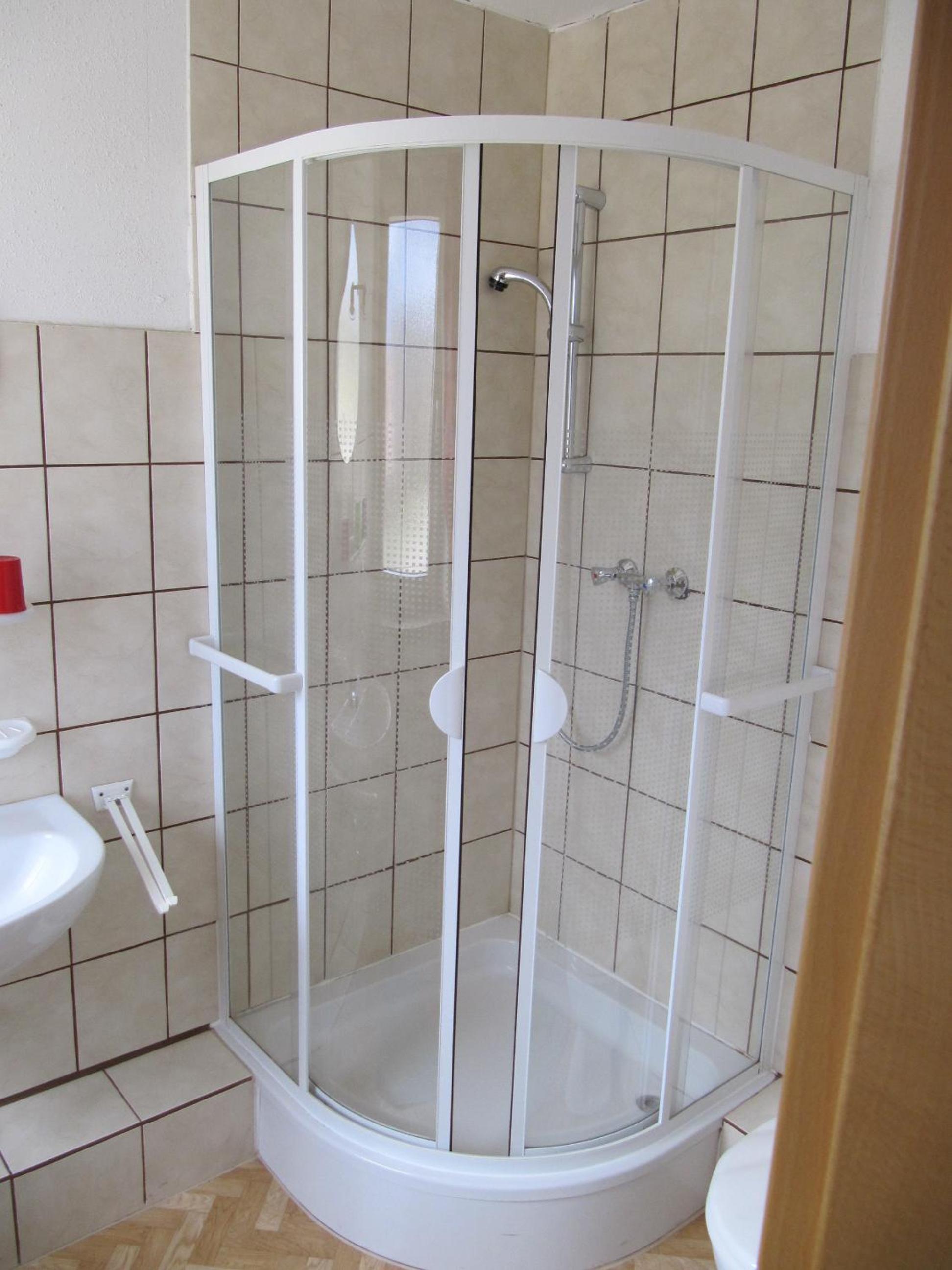 Double or Twin Room - Photo 9