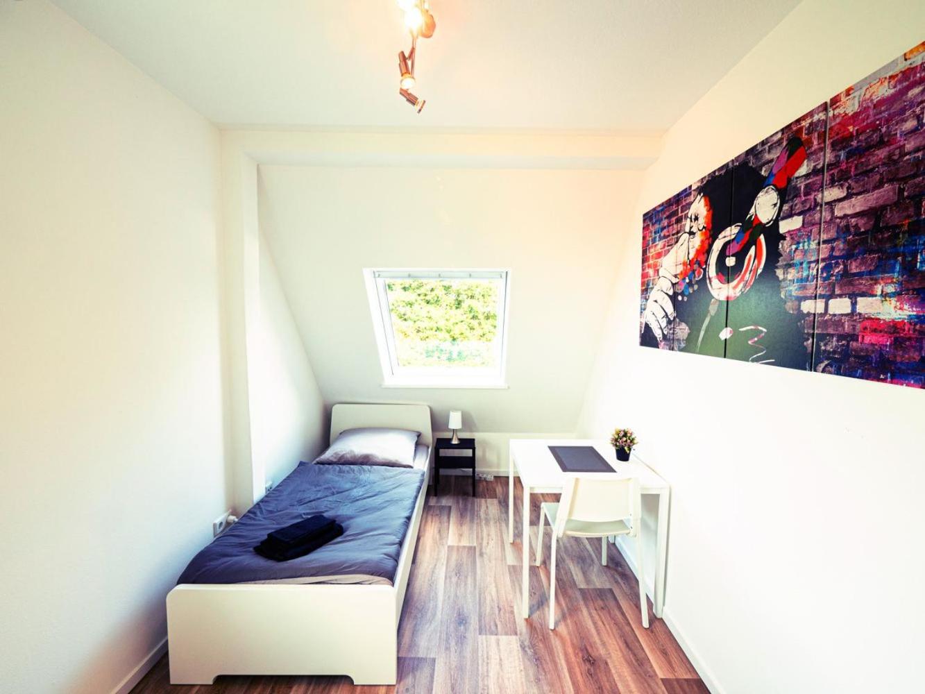 Three-Bedroom Apartment photo 2
