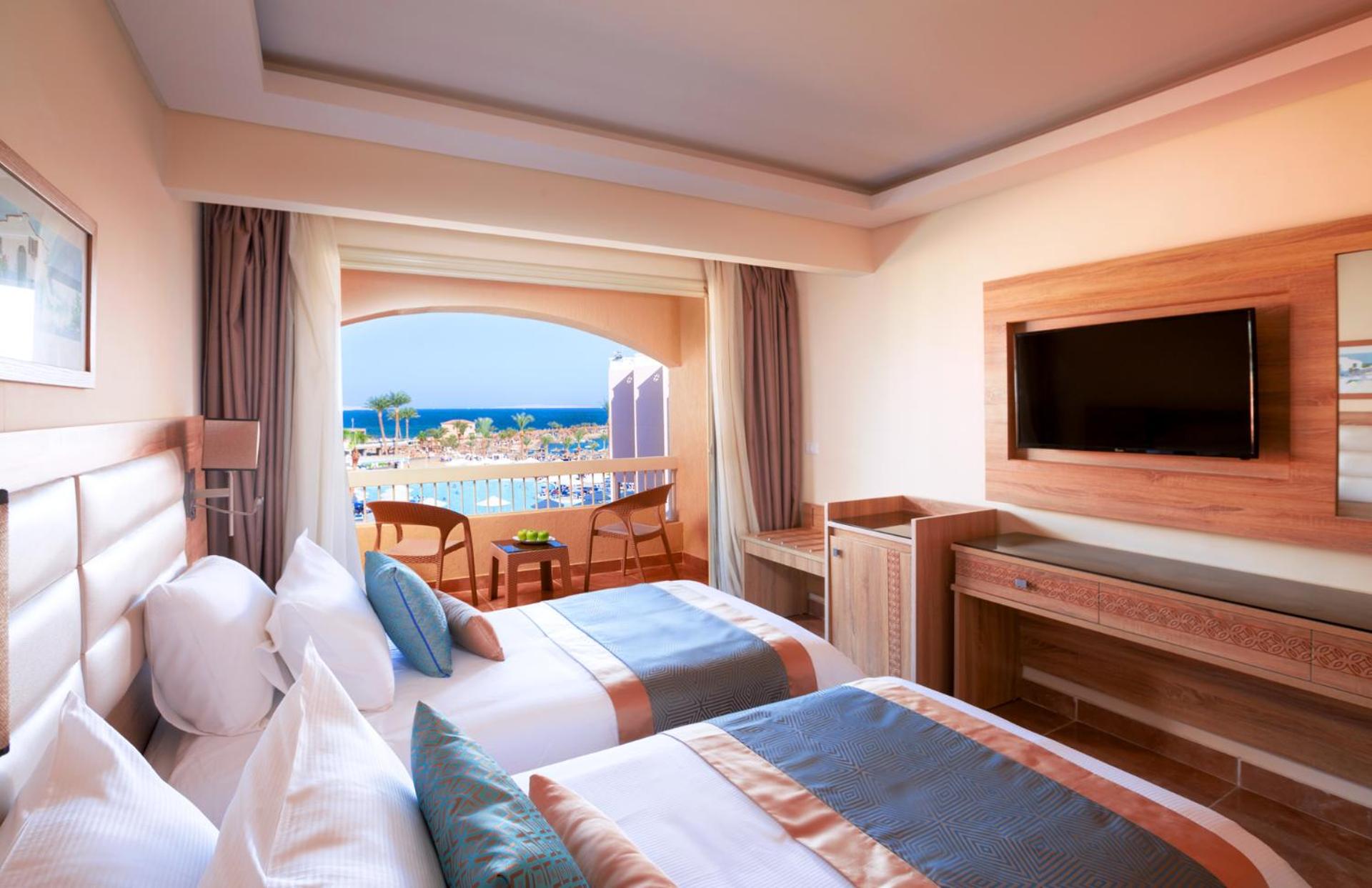 Deluxe Triple Room with Sea View photo 2