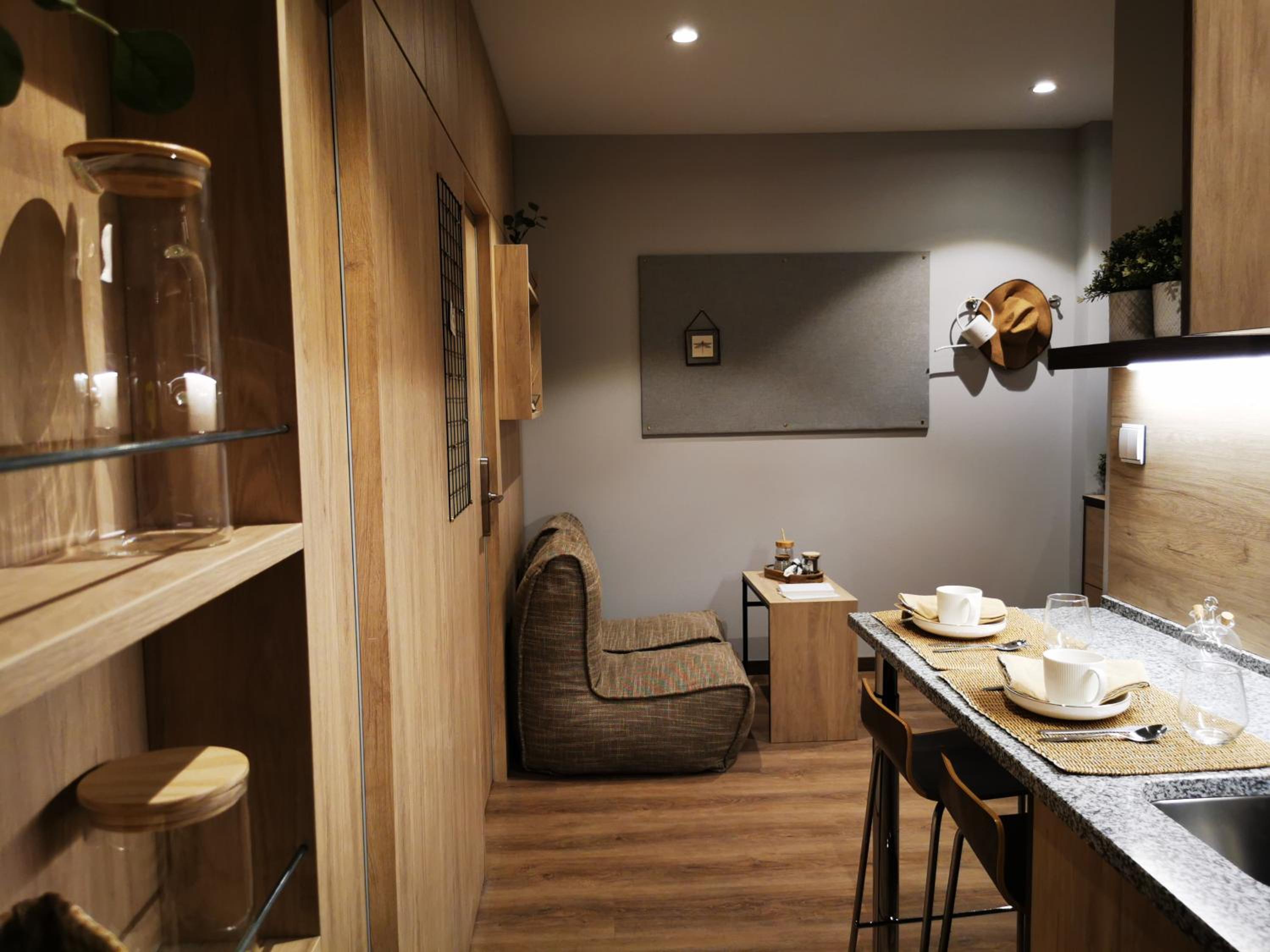 Two-Bedroom Apartment with Terrace photo 2