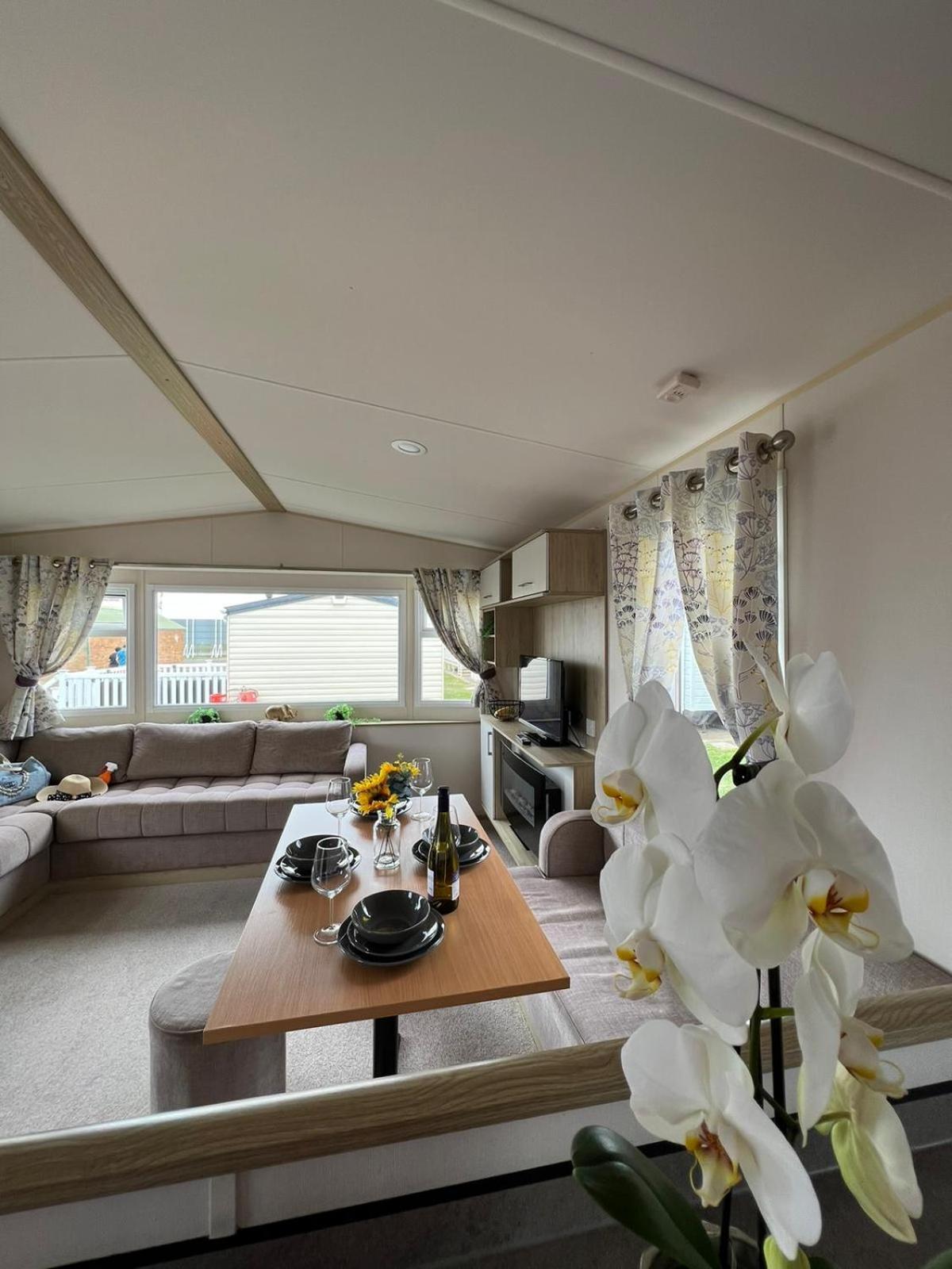 Caravan photo 2