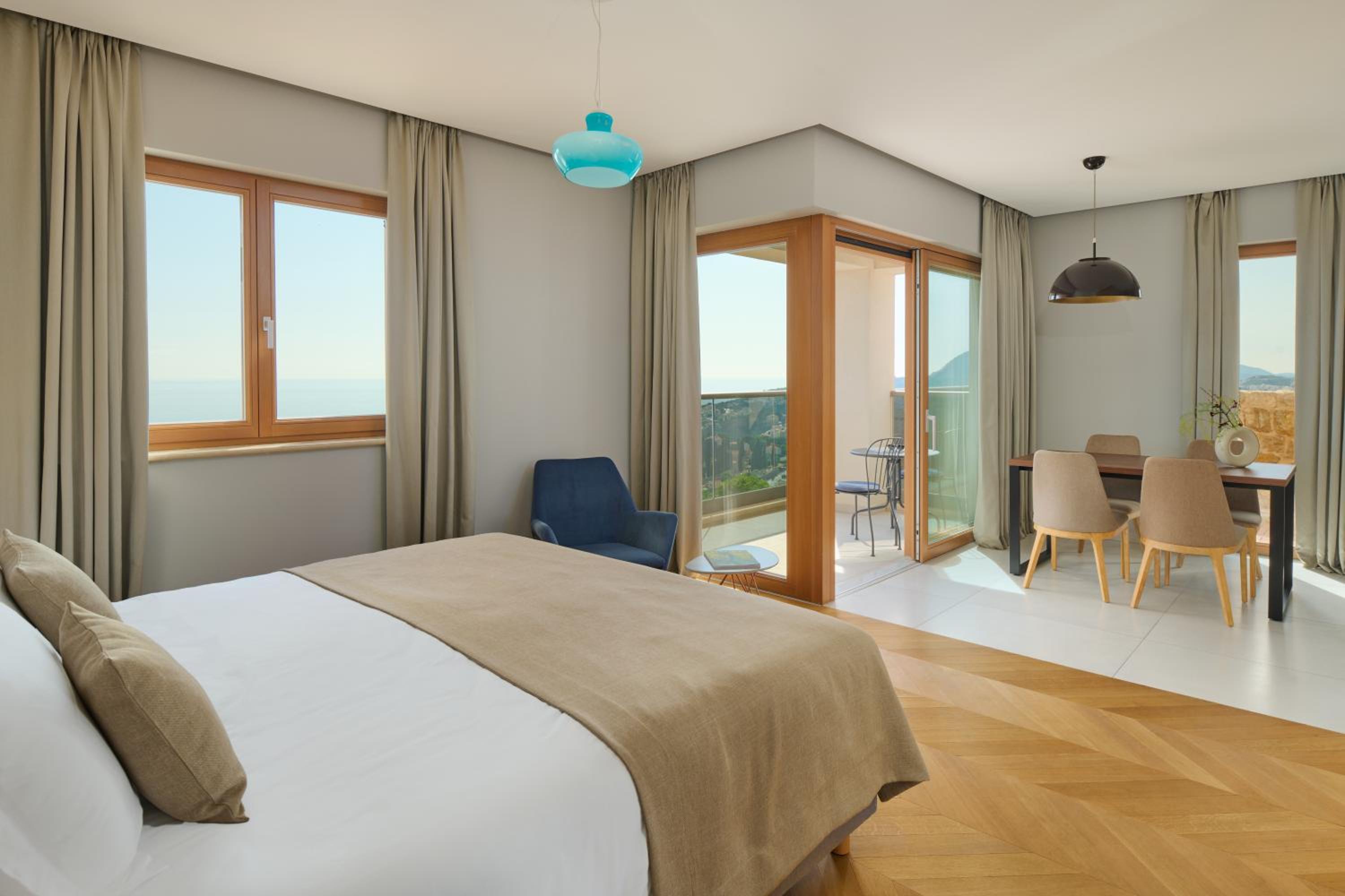 Suite with Balcony - Annex photo 2