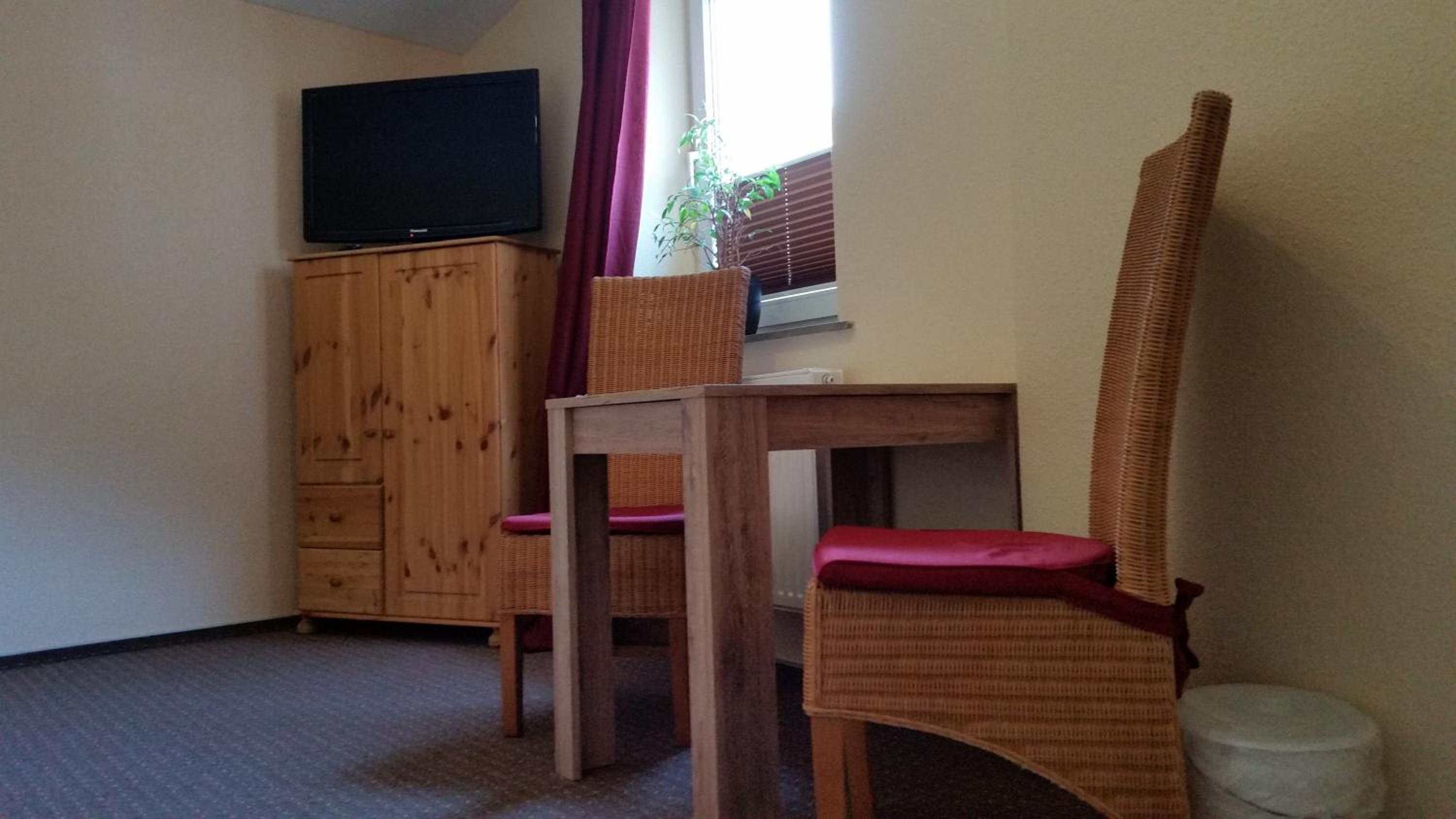 Double or Twin Room - Photo 7