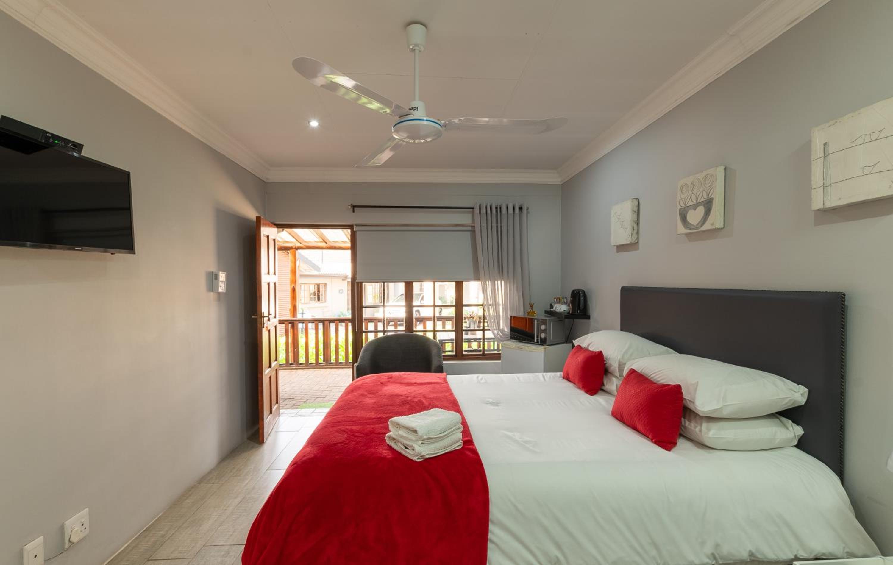 Double Room - Photo 20