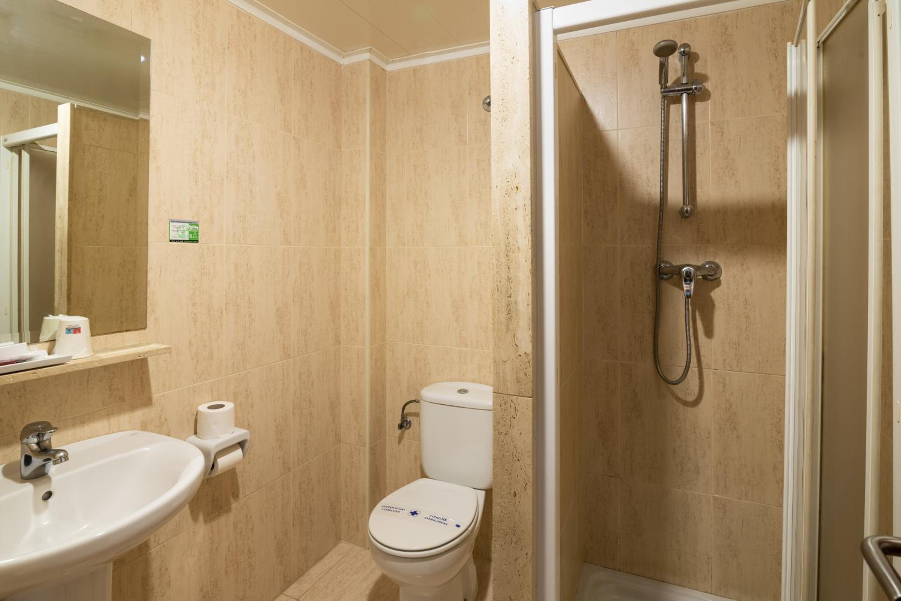 Superior Twin Room photo 2