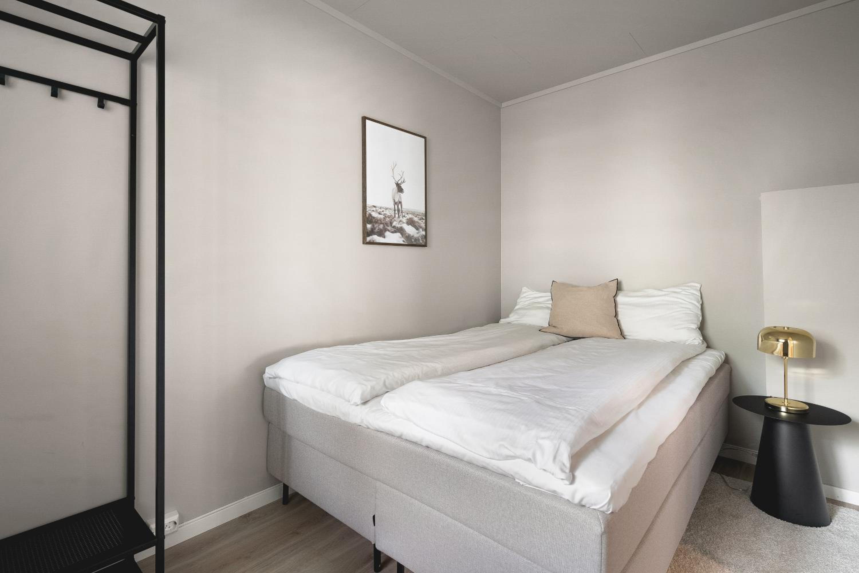 Three-Bedroom Apartment - Photo 3