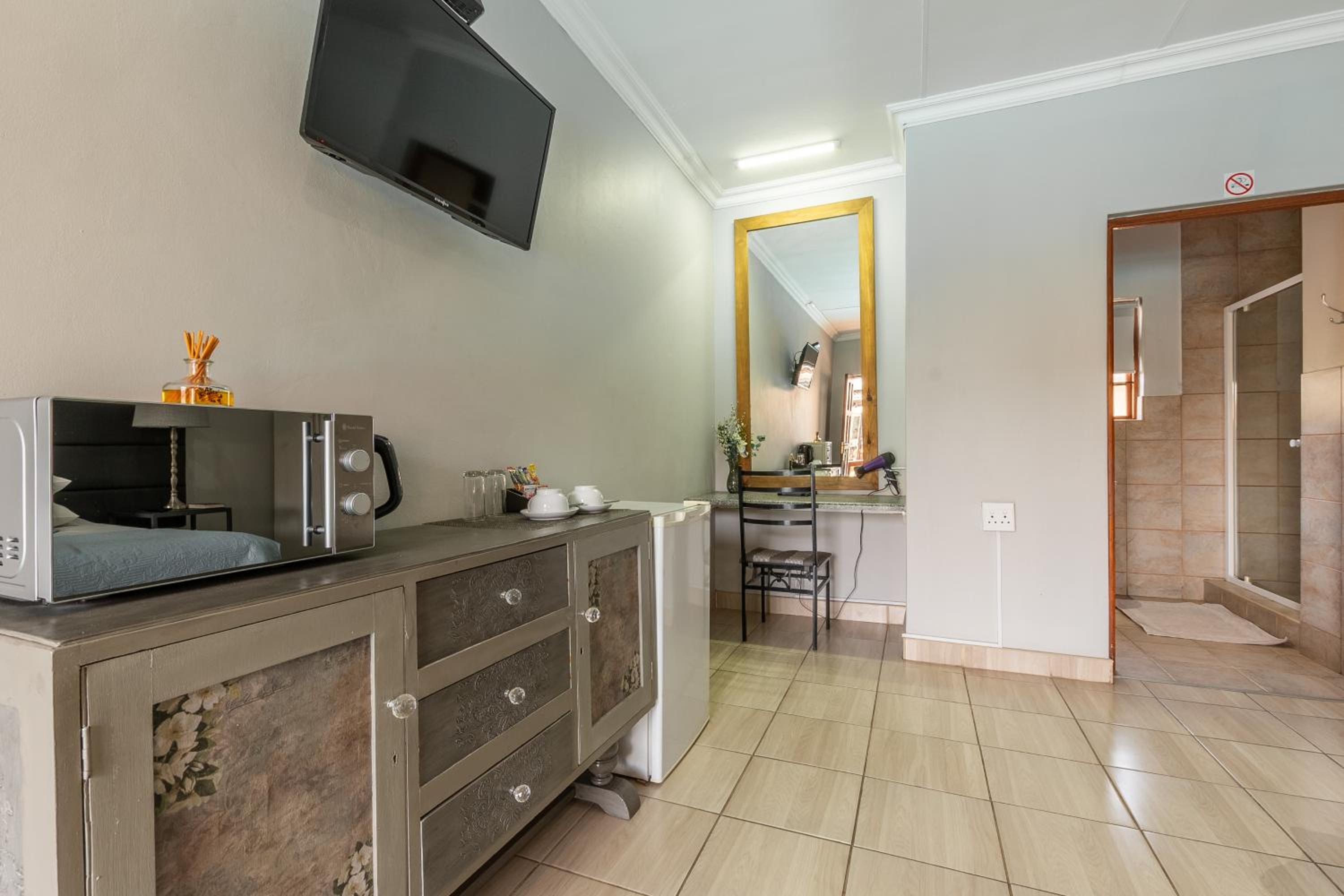 Triple Room - Photo 9