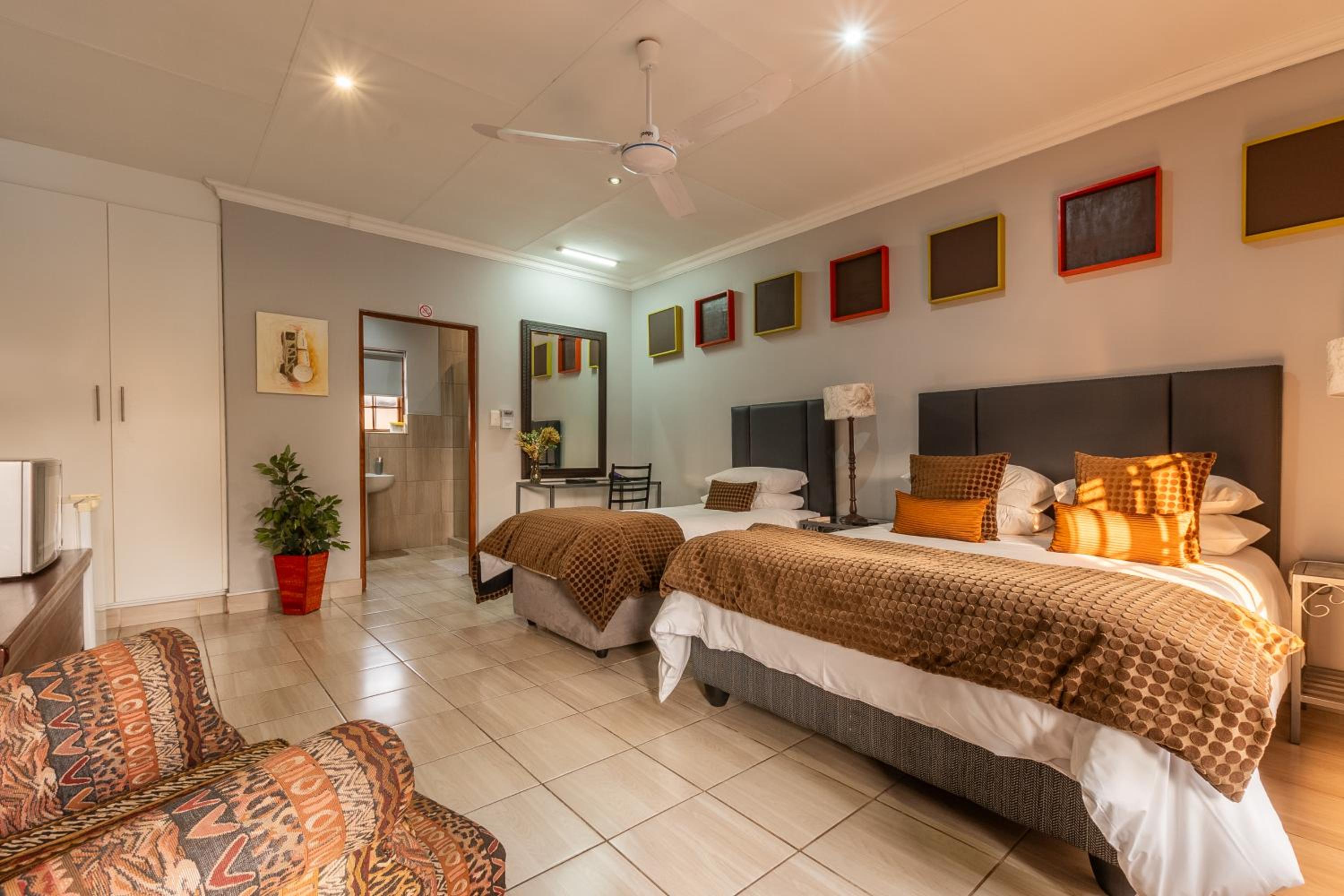 Triple Room - Photo 13