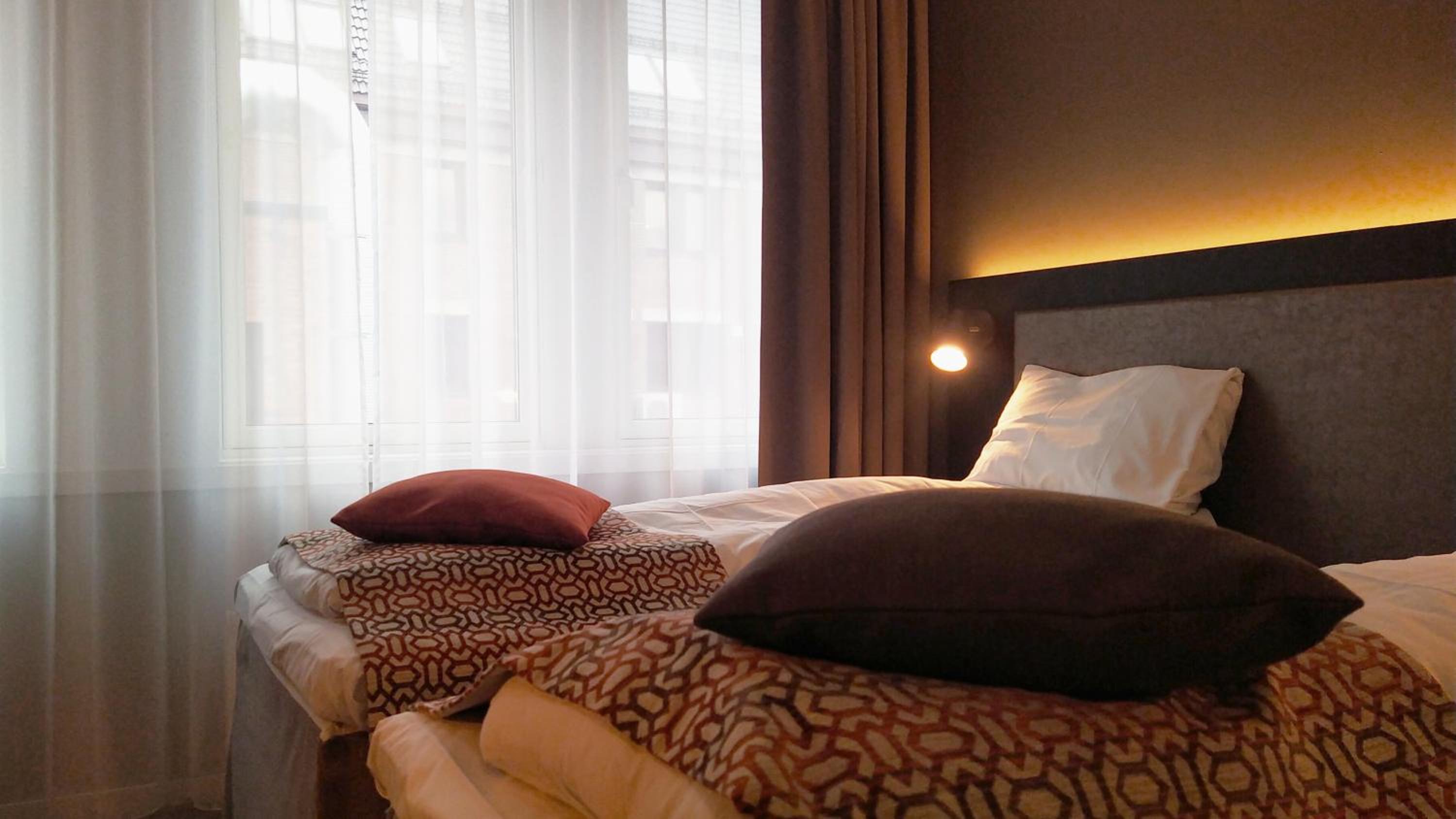 Standard Twin Room - Photo 2