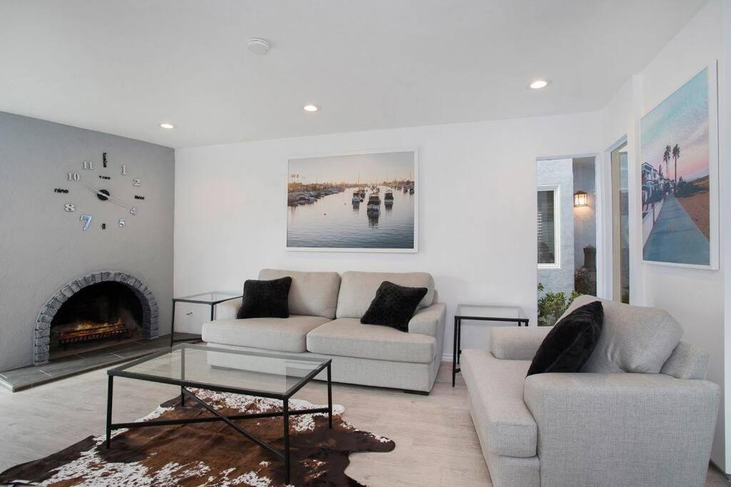 Three-Bedroom House photo 1