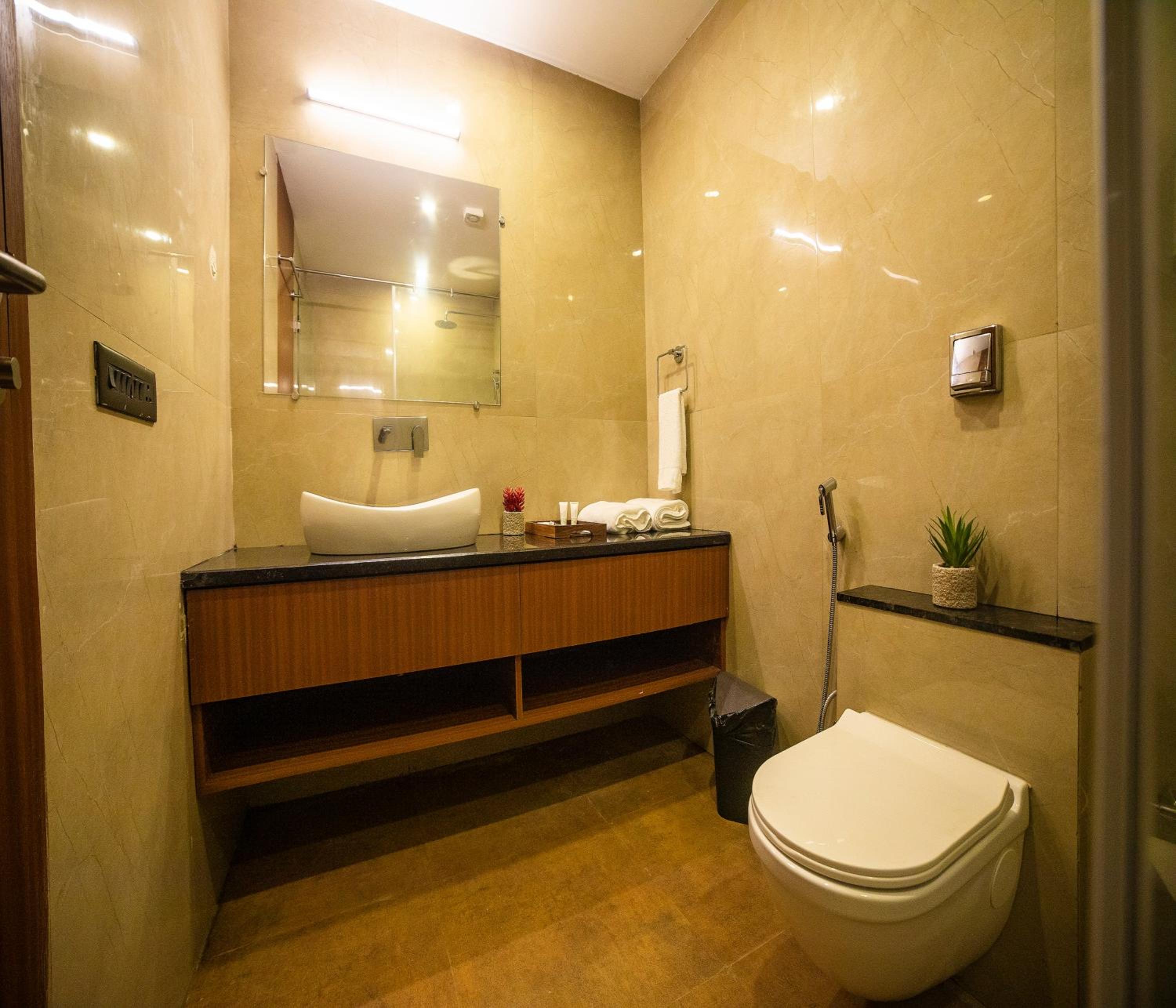 Superior King Room photo 3