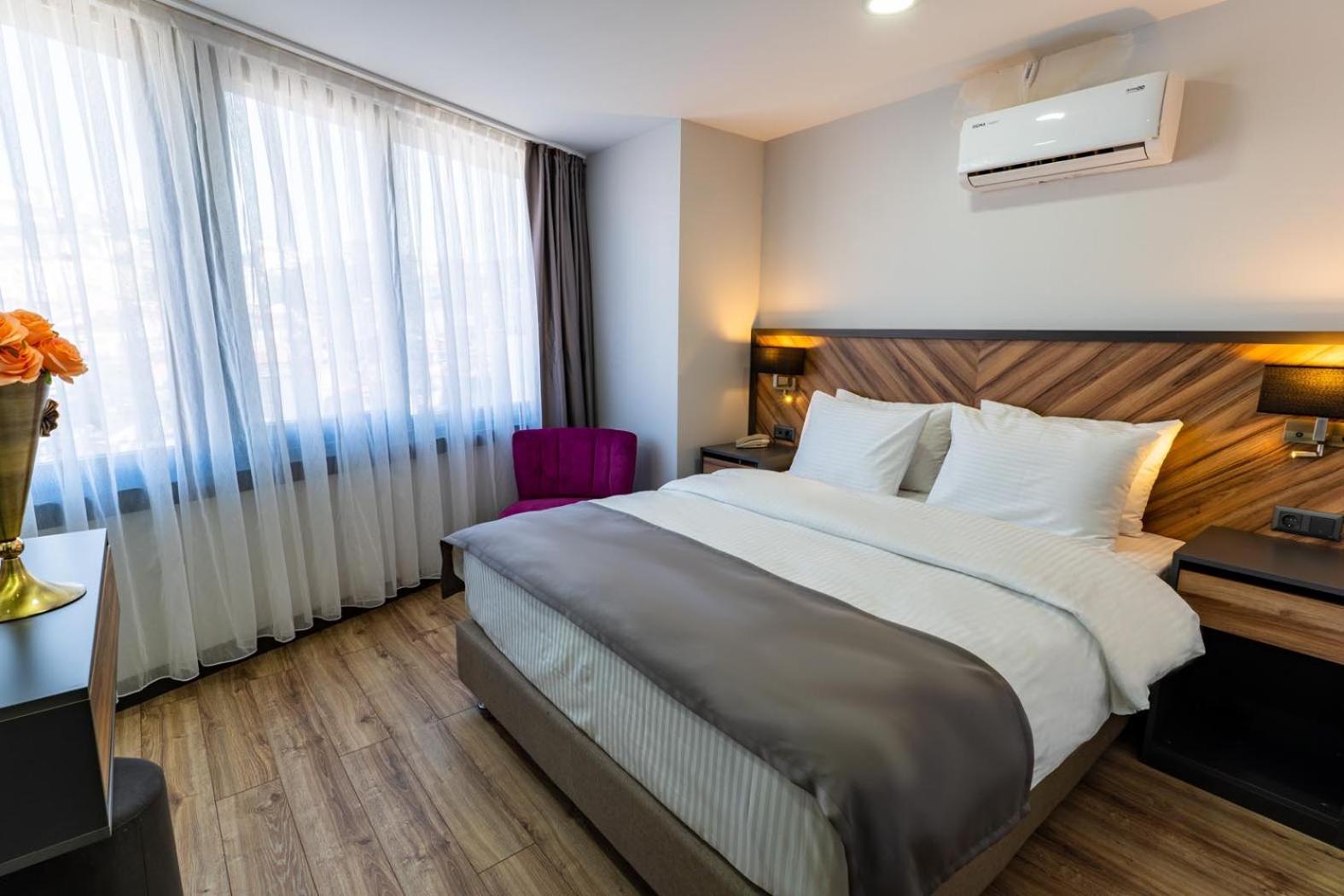 Suite with City View - Photo 1