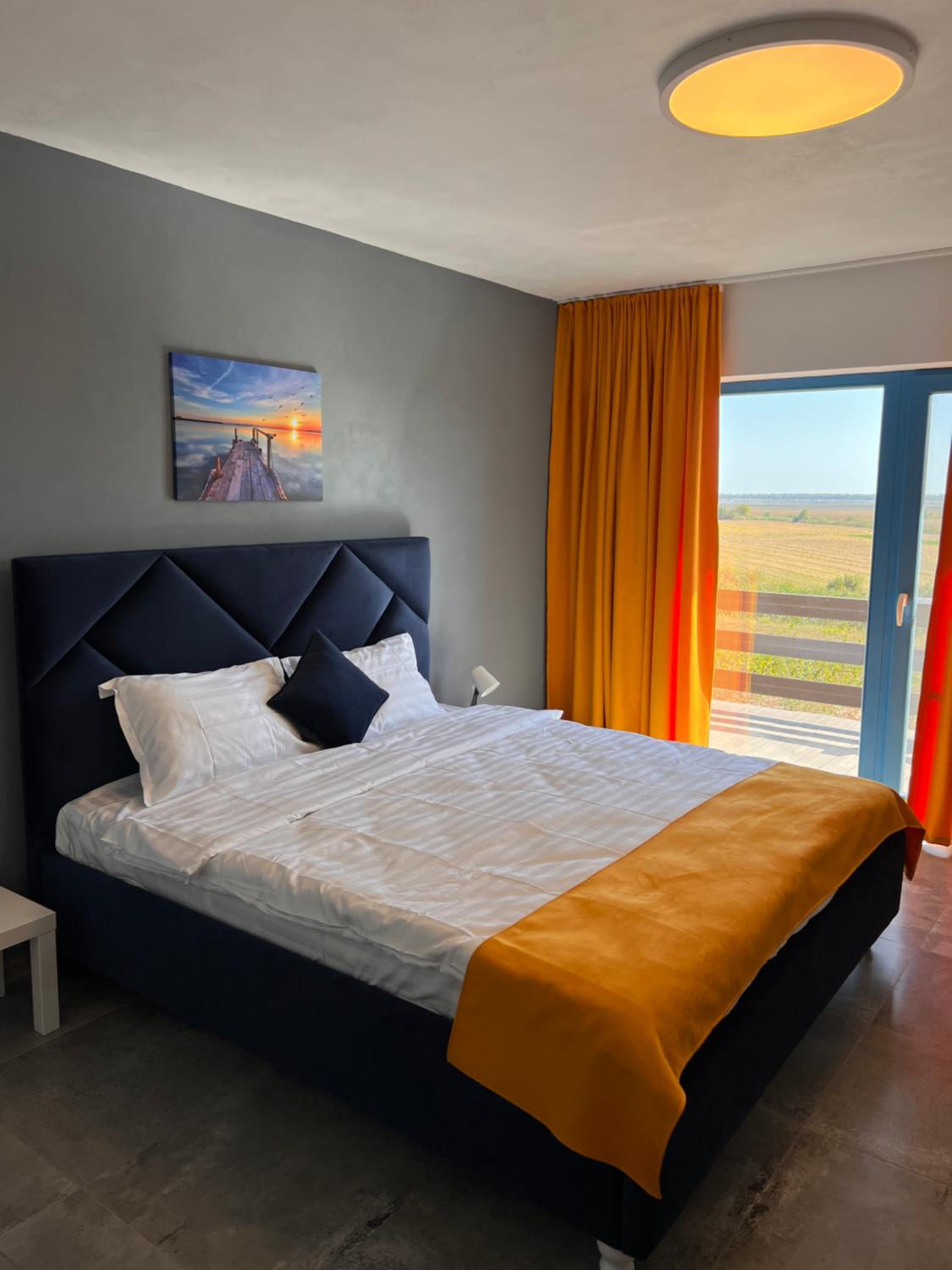 King Room with Lake View photo 1