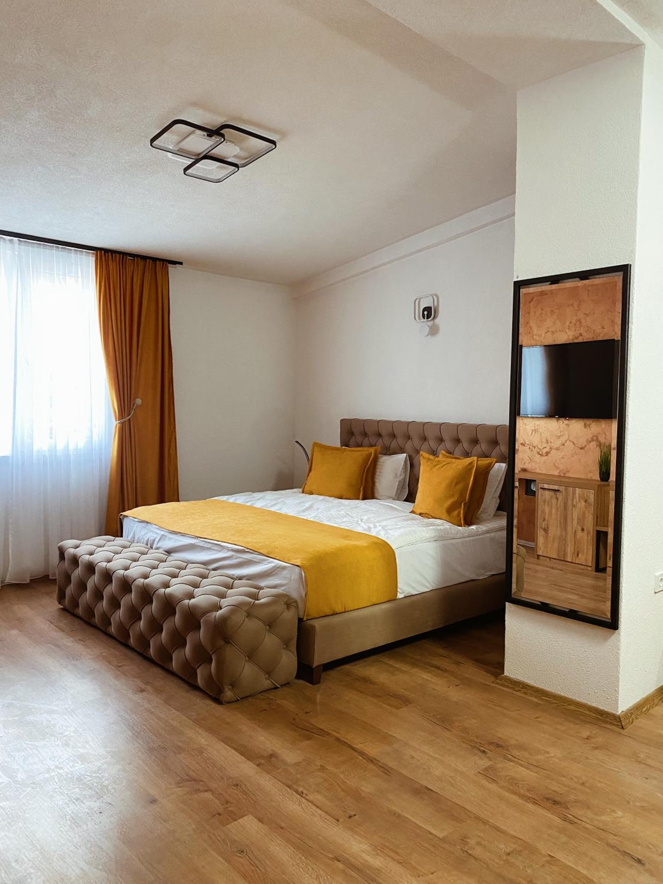 Suite - Photo 6