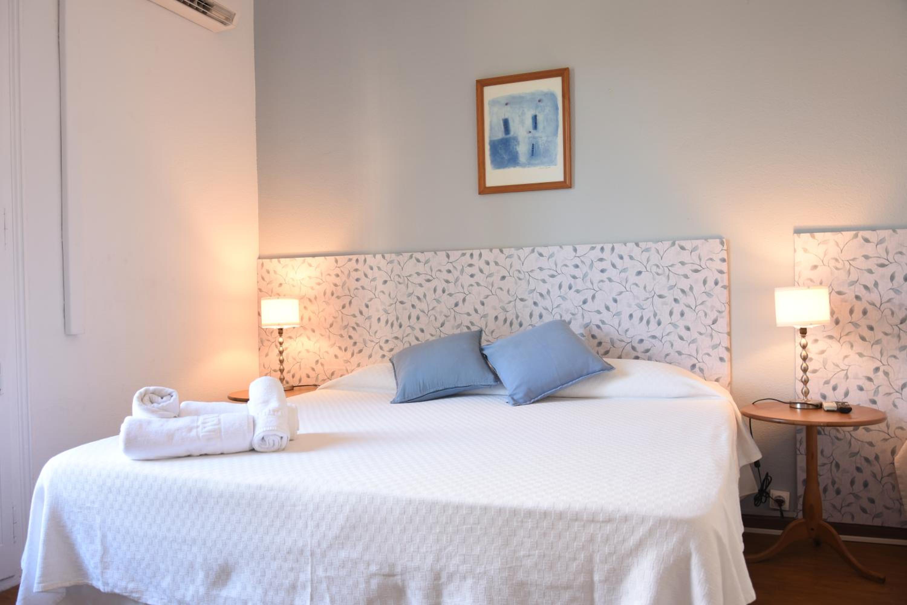 Habitación Doble con Baño Privado