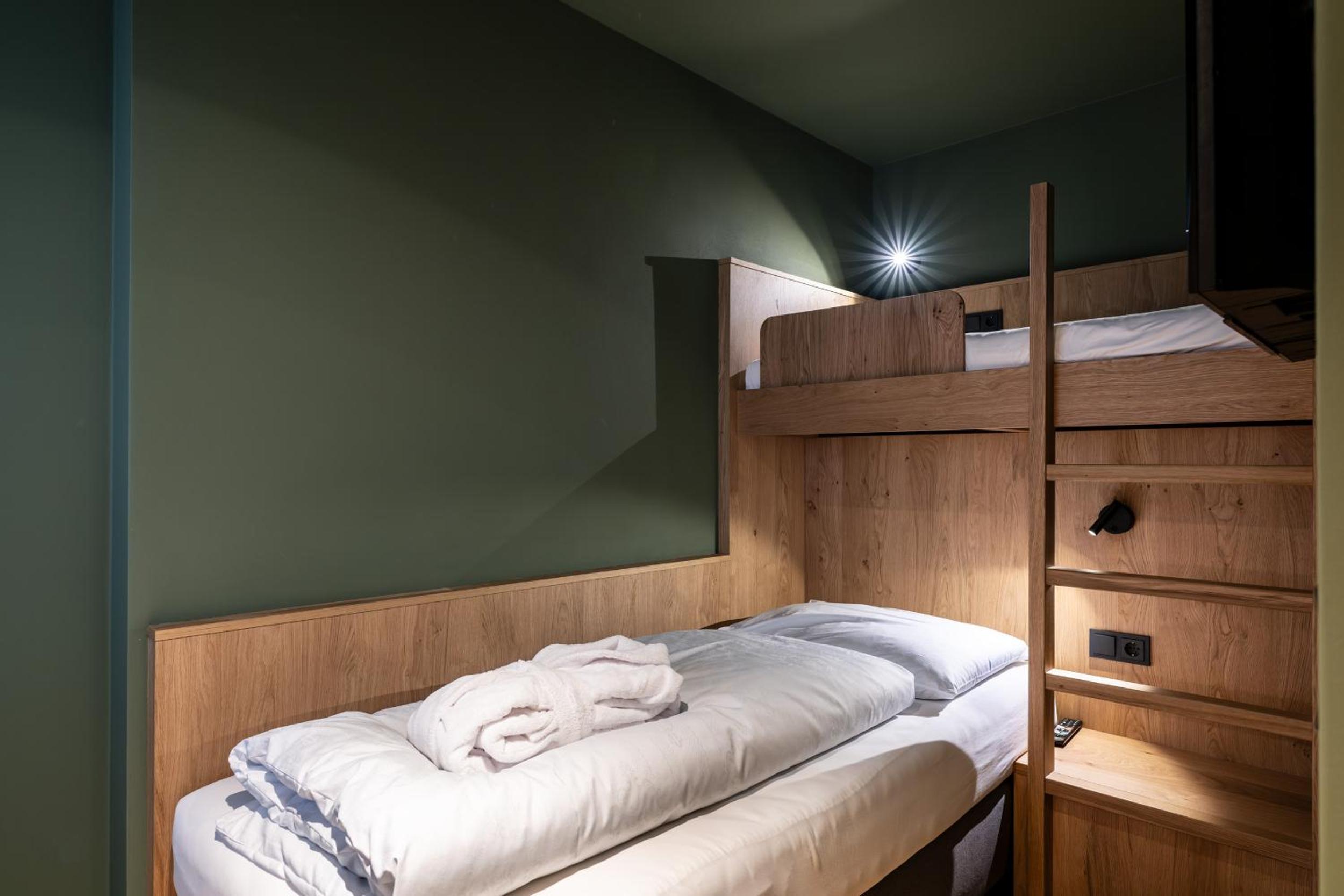 Family Suite - Photo 7