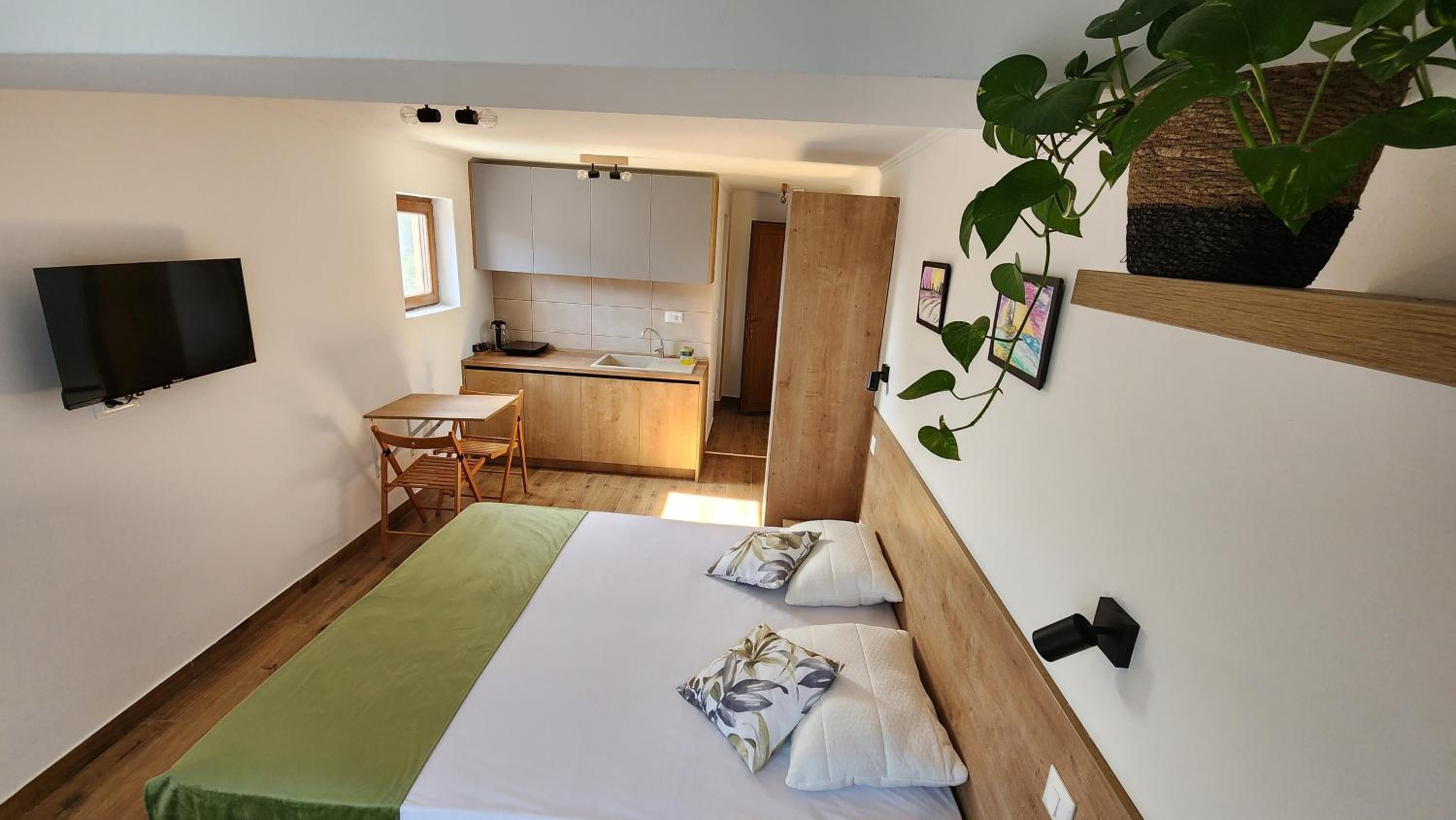 Deluxe Double or Twin Room with Balcony