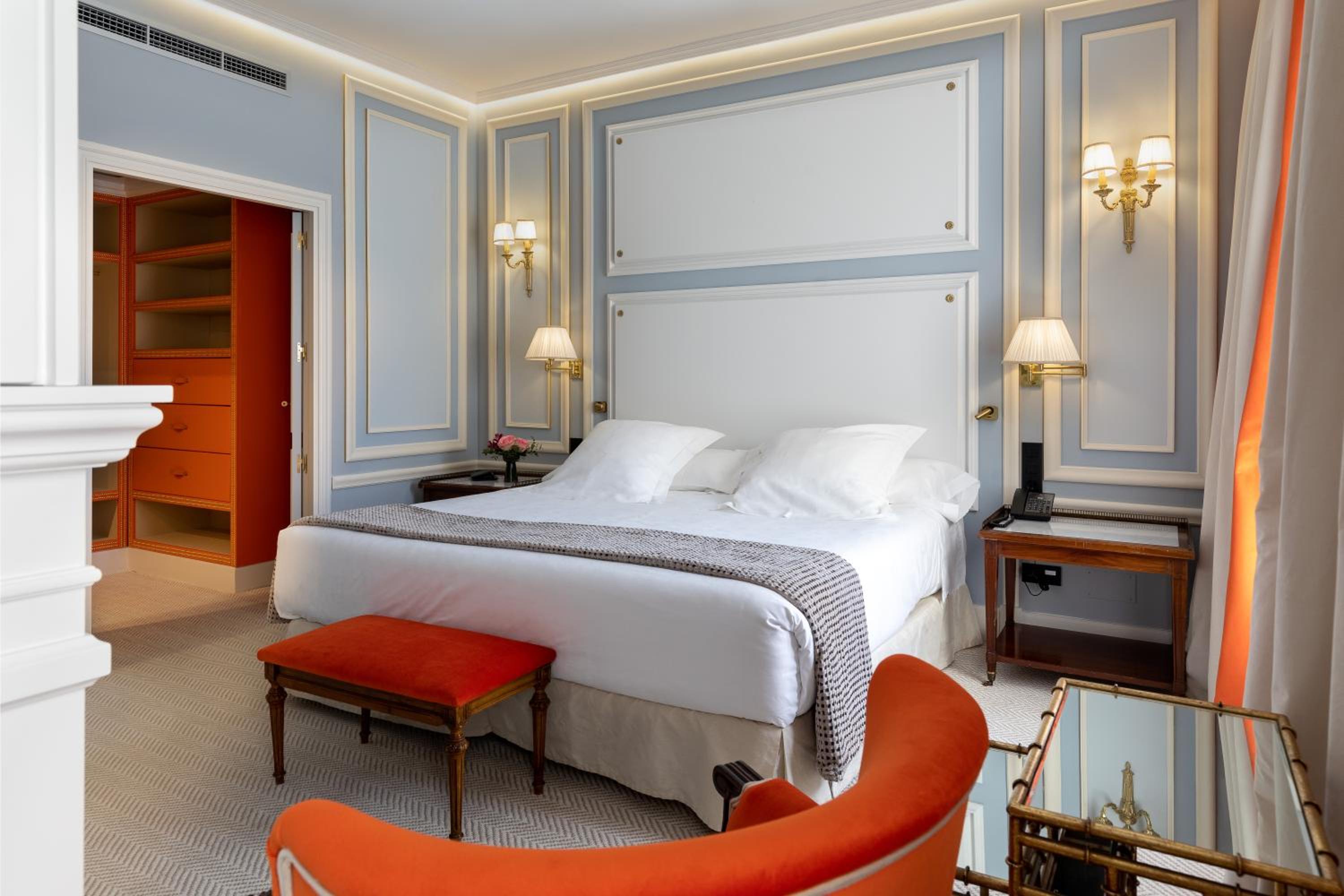 Junior Suite - The Wellington Club - Photo 2