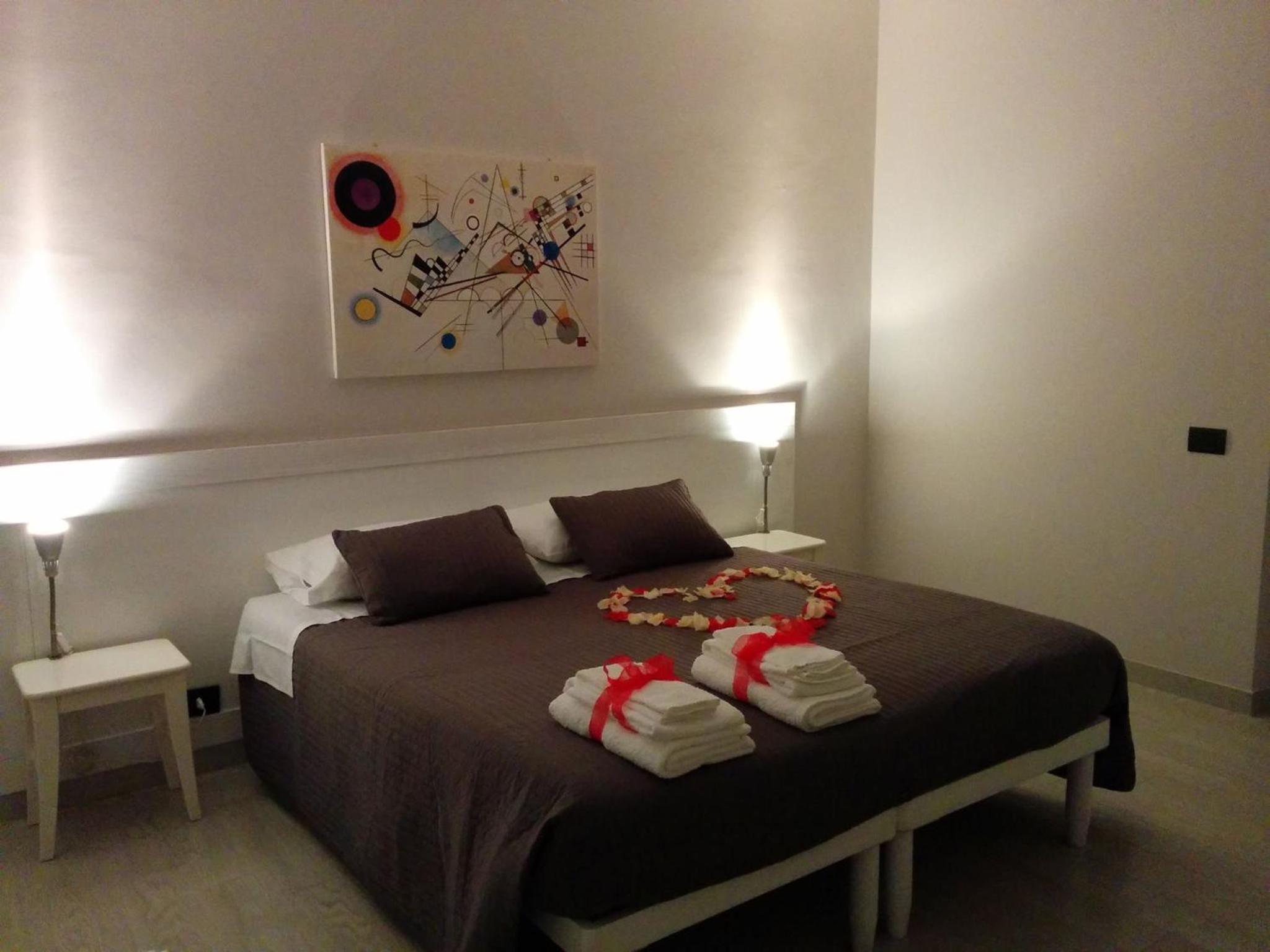 Twin Room - Photo 4