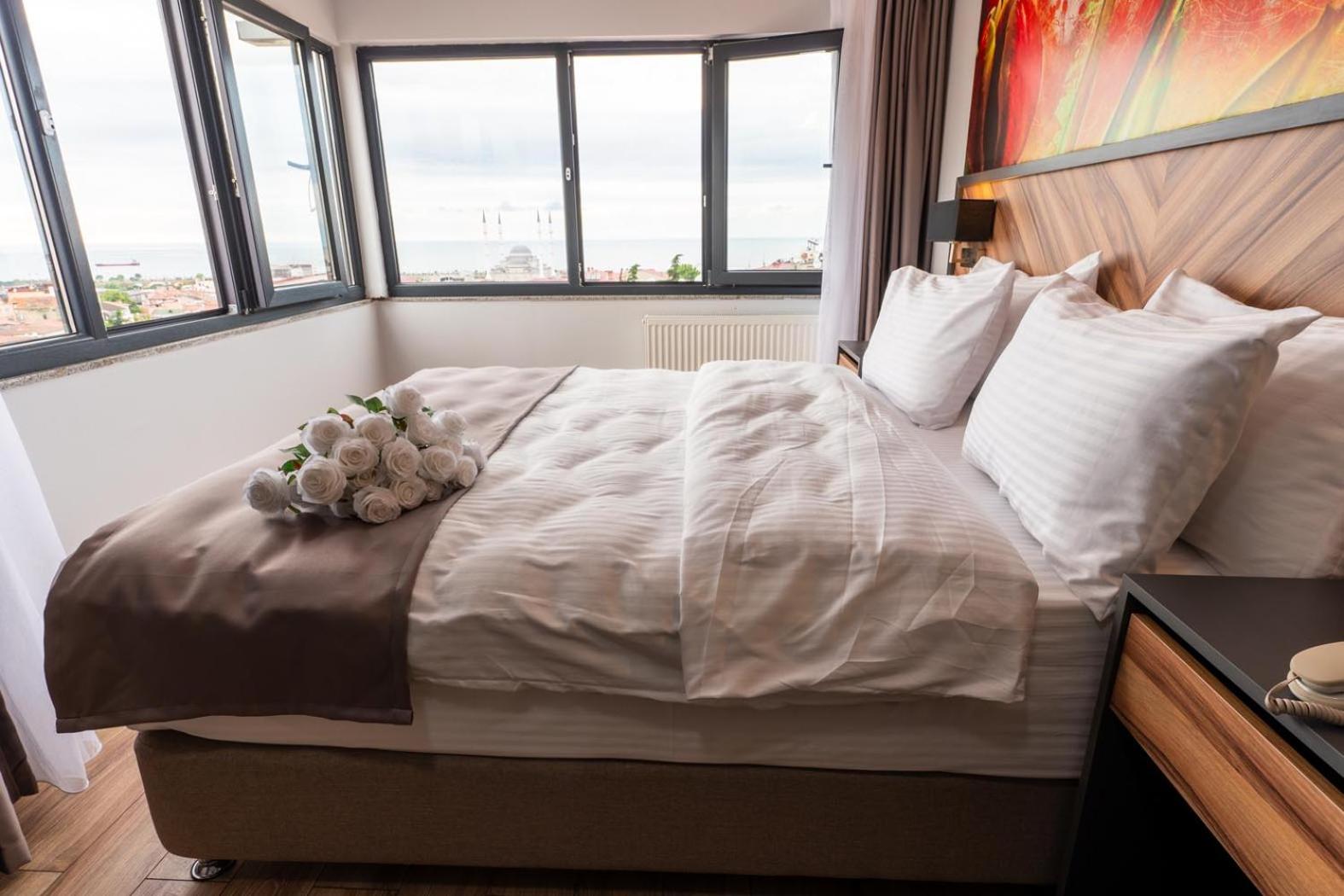 Family Room with Sea View - Photo 7