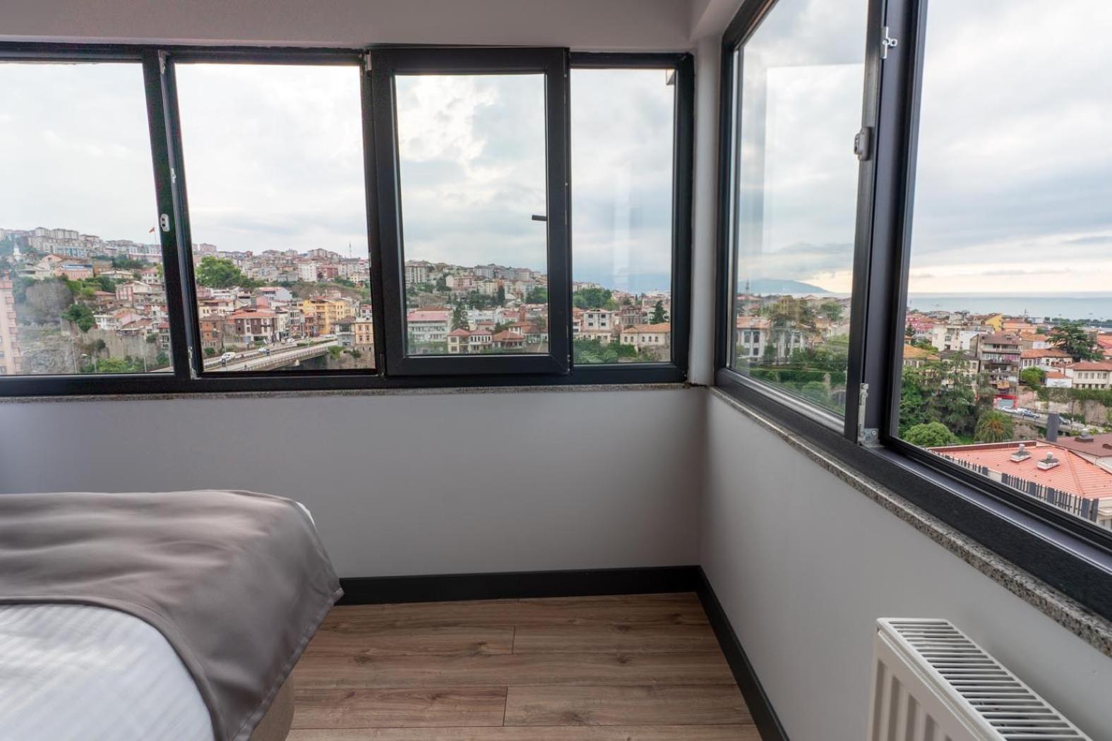 Family Room with Sea View - Photo 6