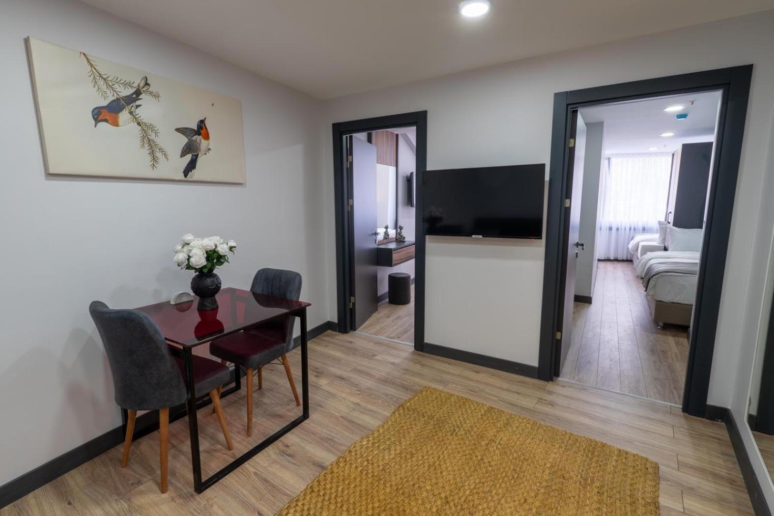 Family Room - Photo 8