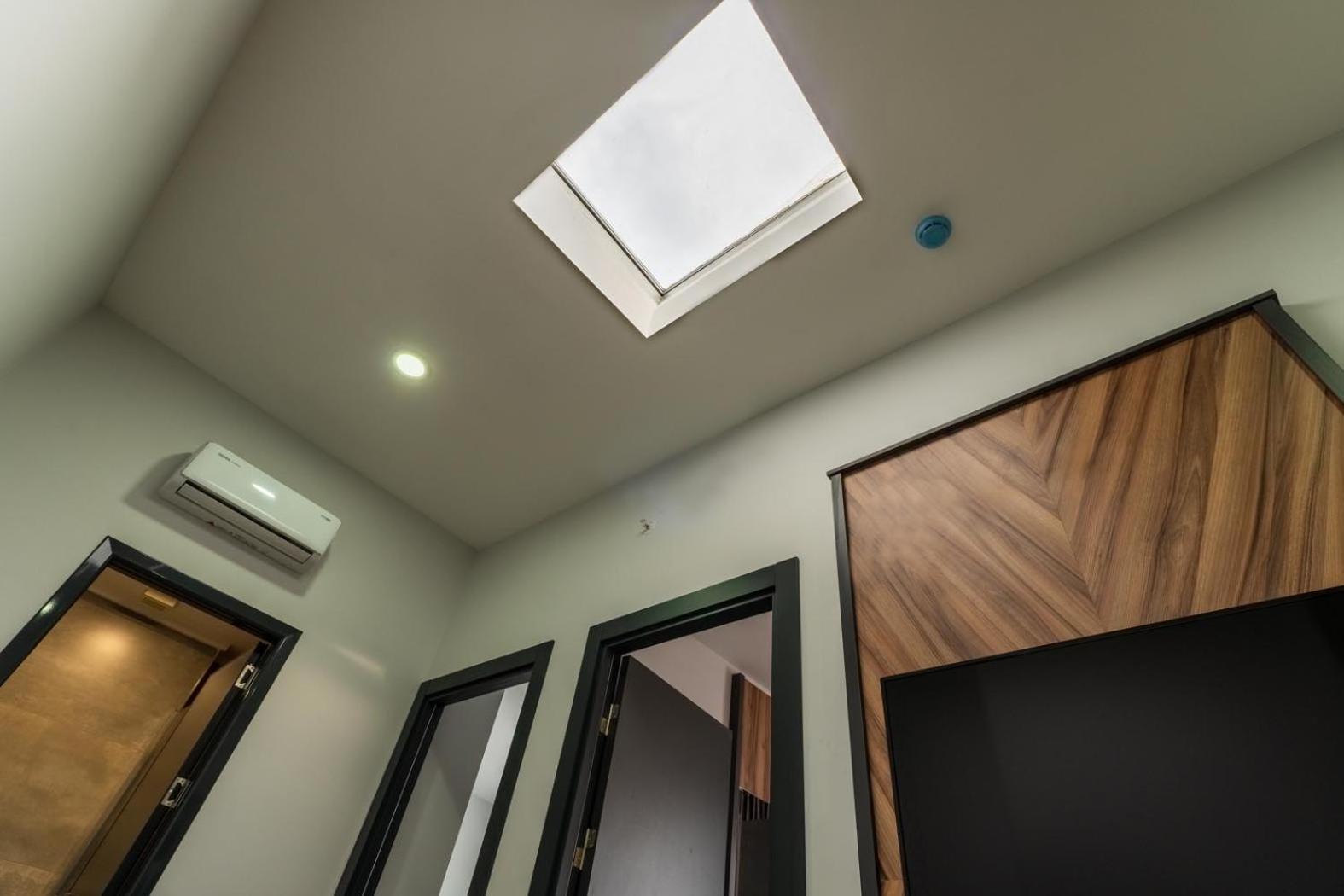 Family Room - Photo 6