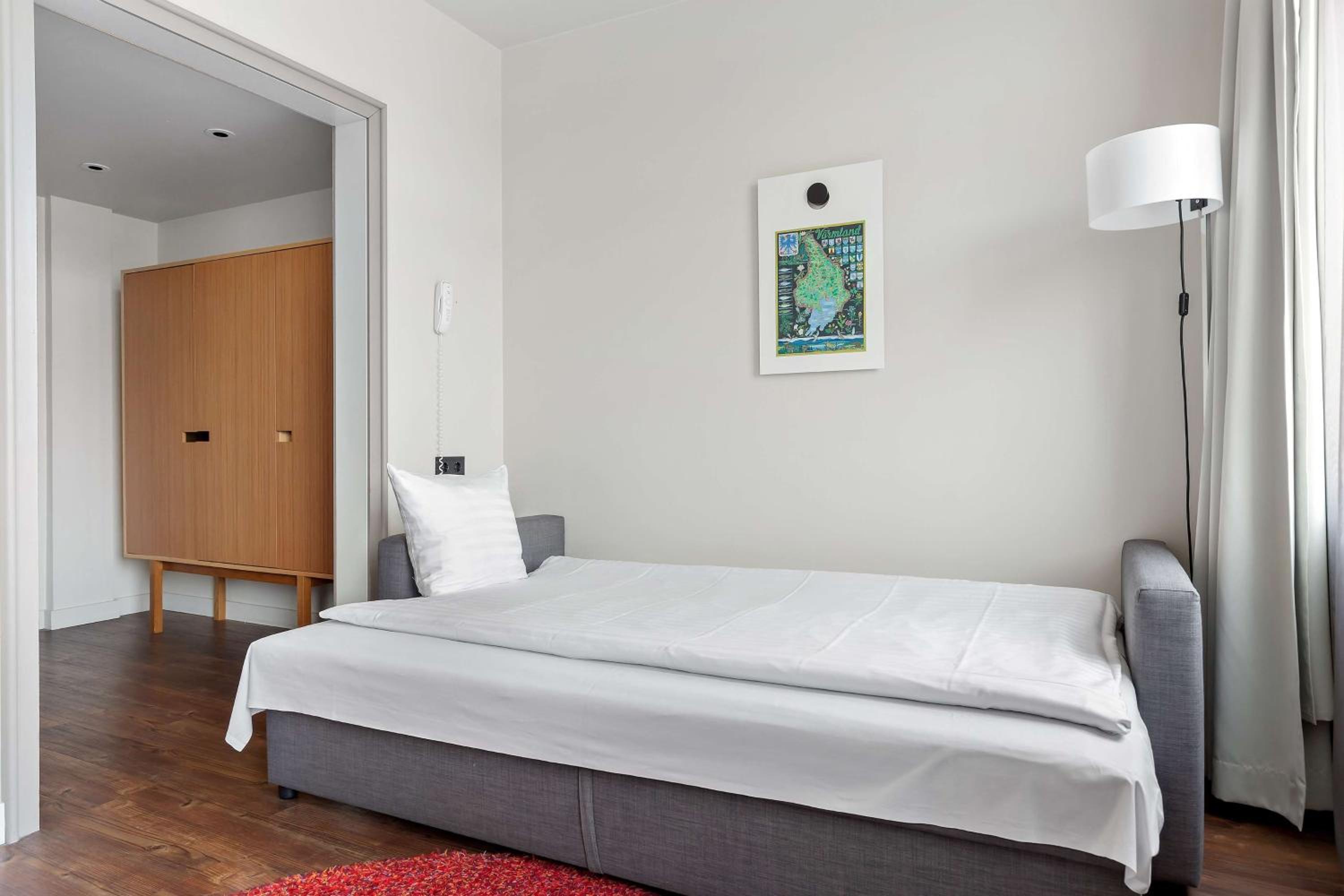 Deluxe Family King Room - Photo 6