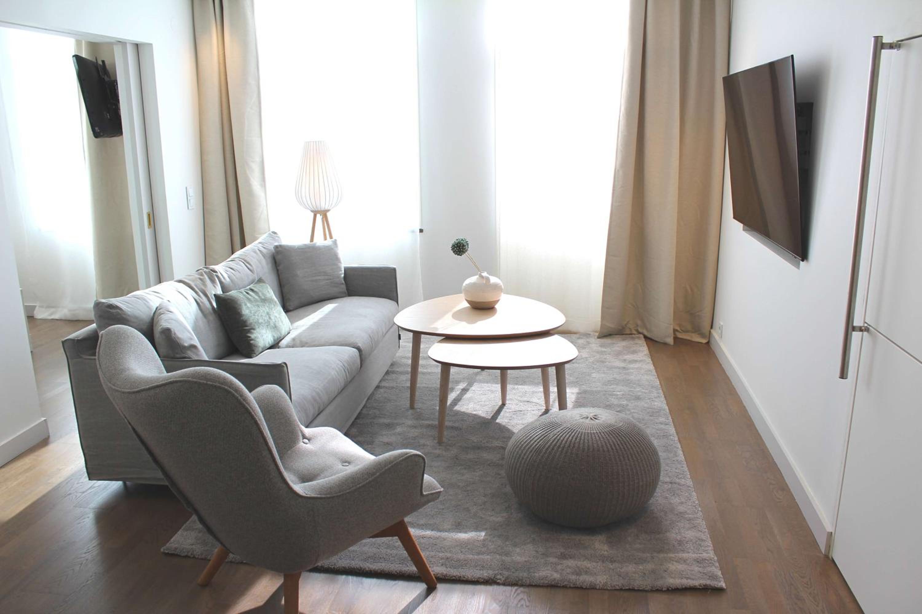 King Suite - Photo 2