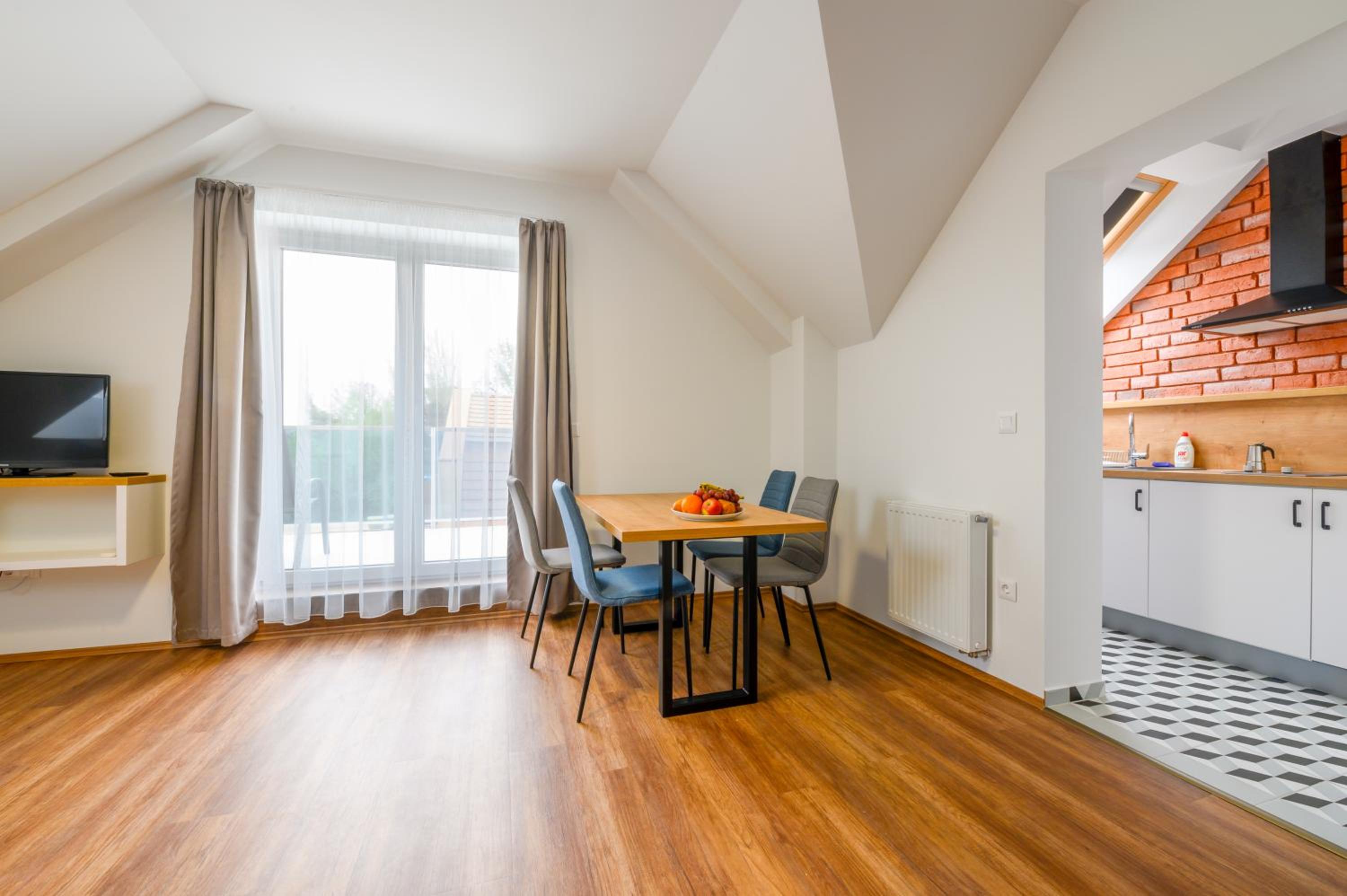 Studio Apartment - Photo 3