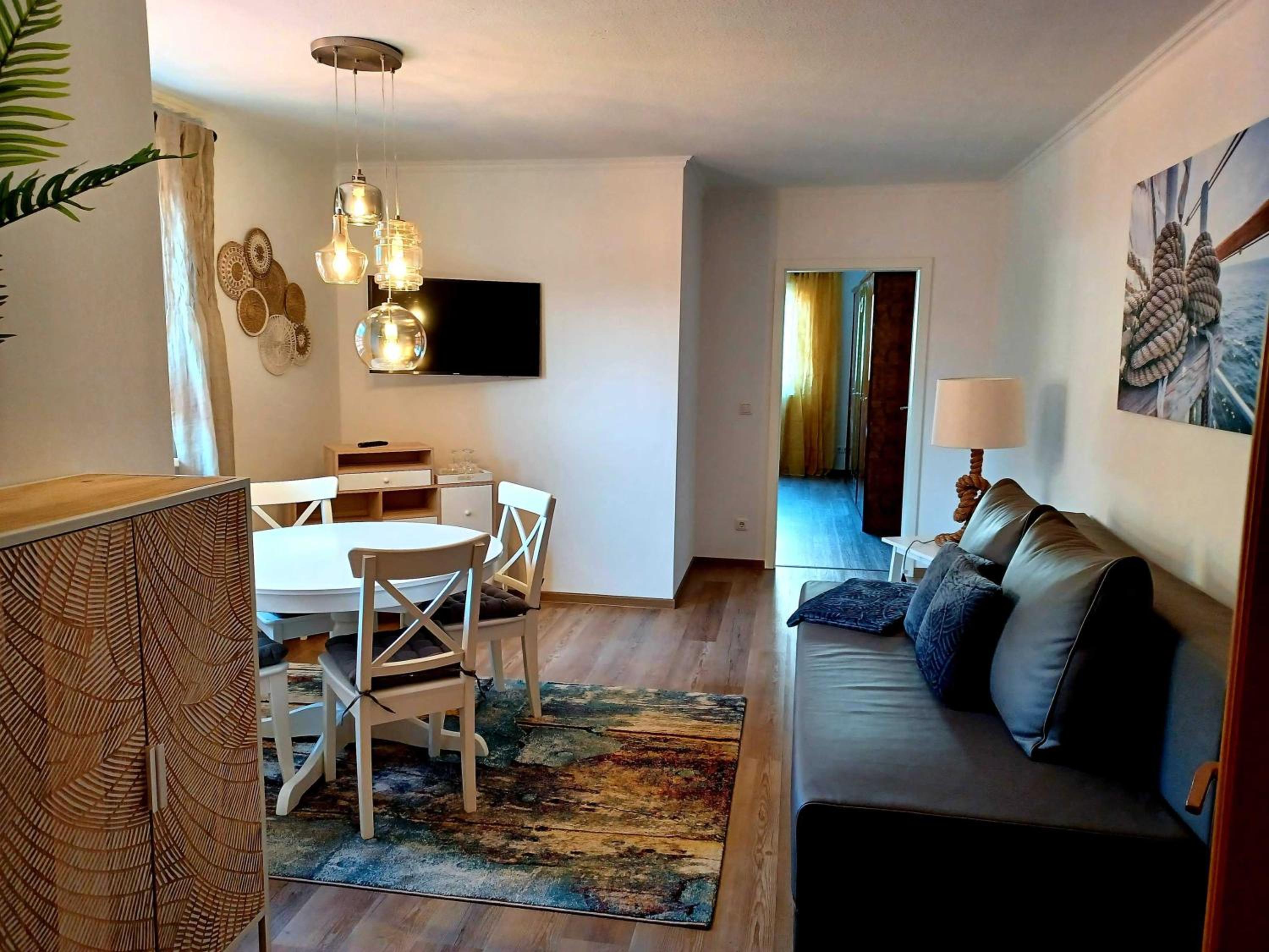 One-Bedroom Apartment photo 3