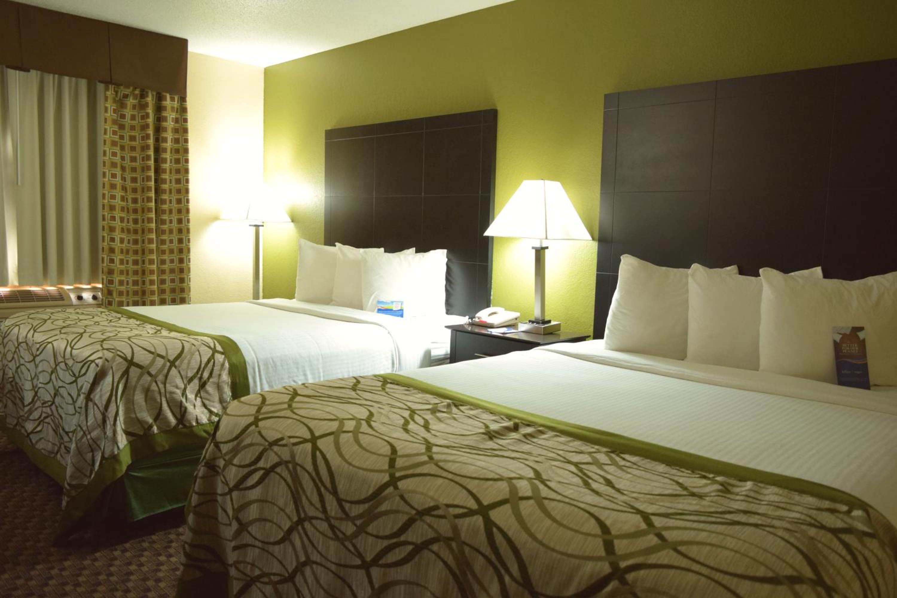 Queen Room with Two Queen Beds - Non-Smoking photo 1
