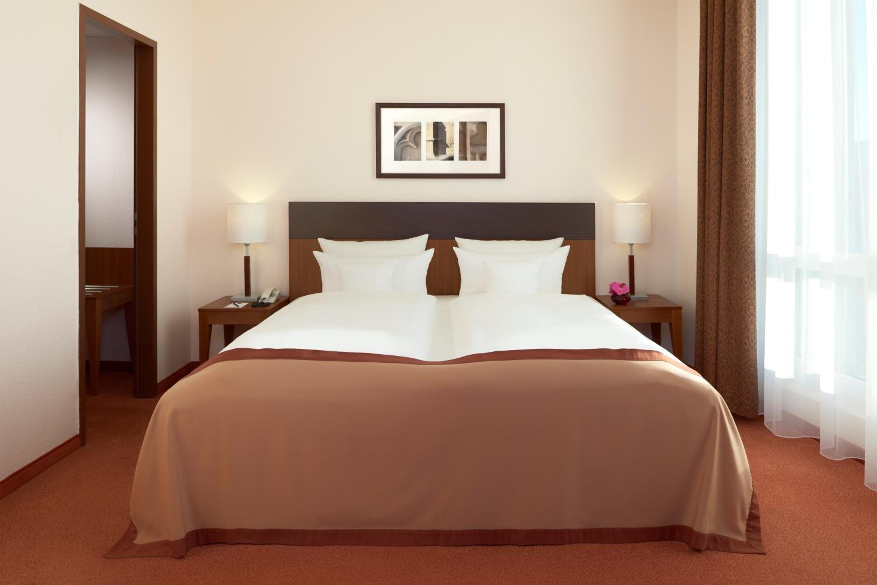 One-Bedroom Suite photo 2