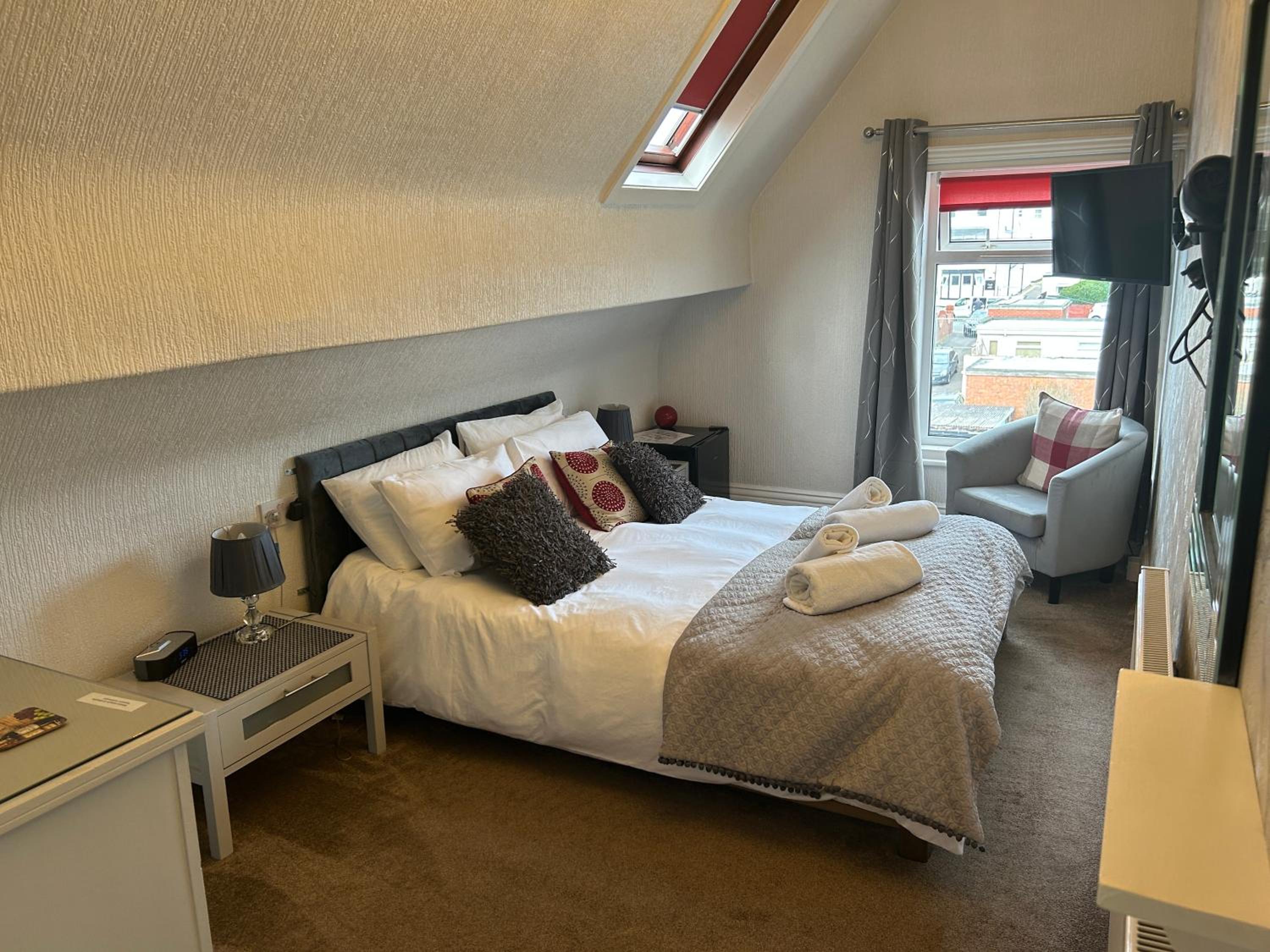 Premier King Room - Photo 1