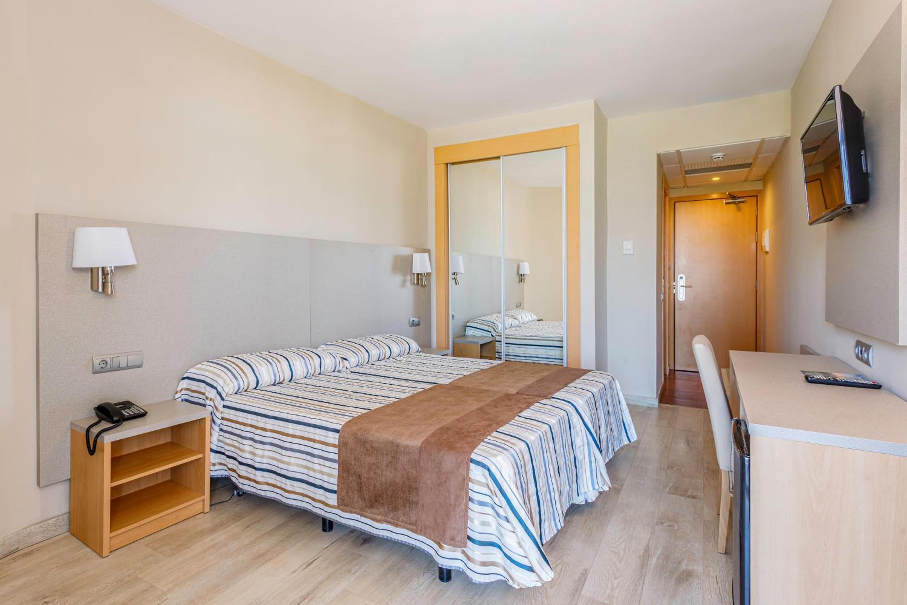 Habitación Doble (3 Adultos)