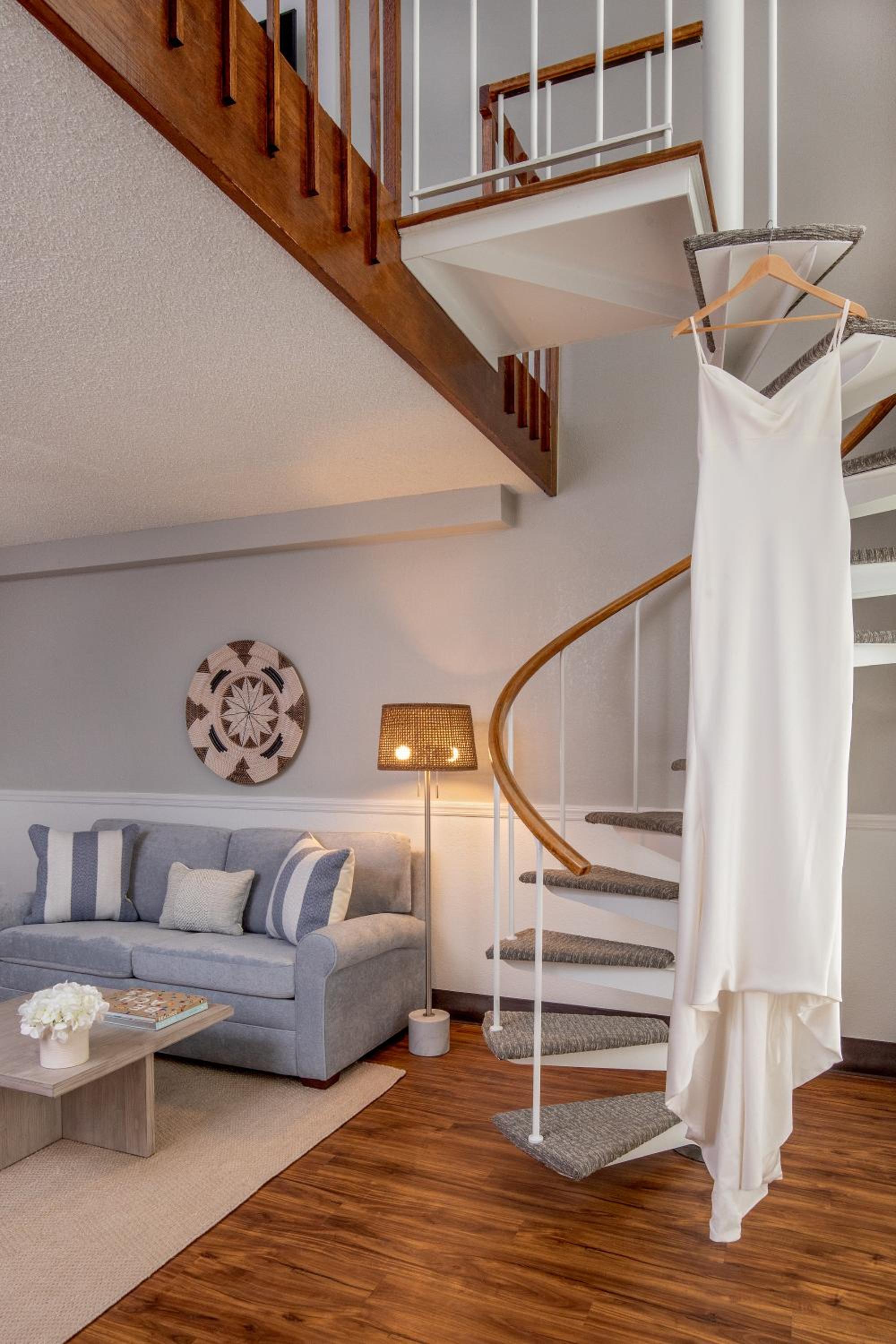 Cabana Poolside Suite (CAB)