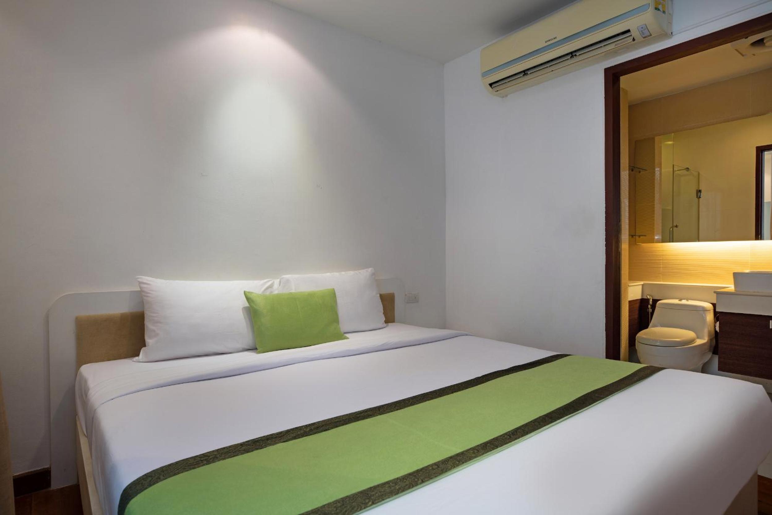 One Bedroom Apartment