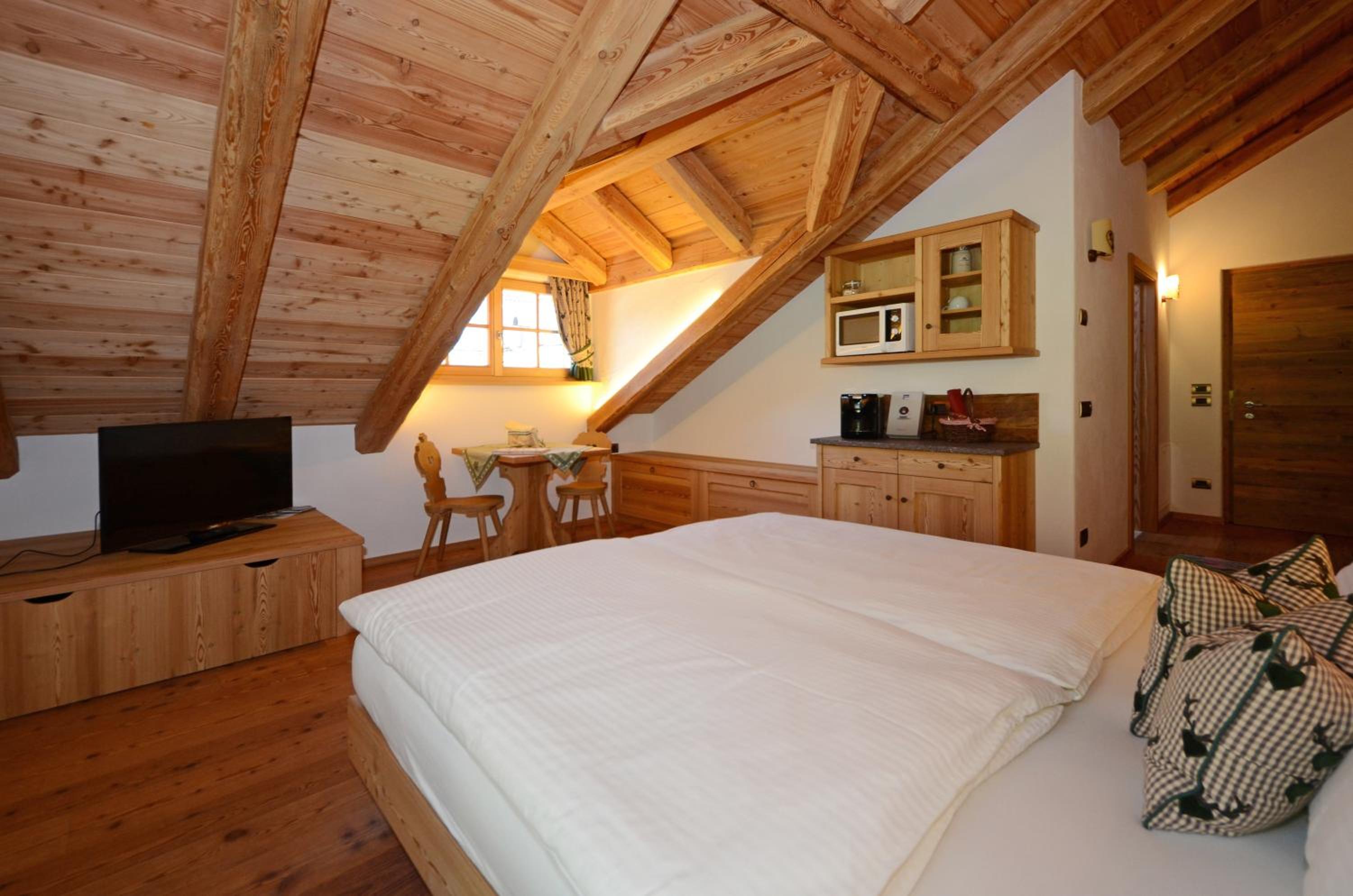 Large Double Room photo 1