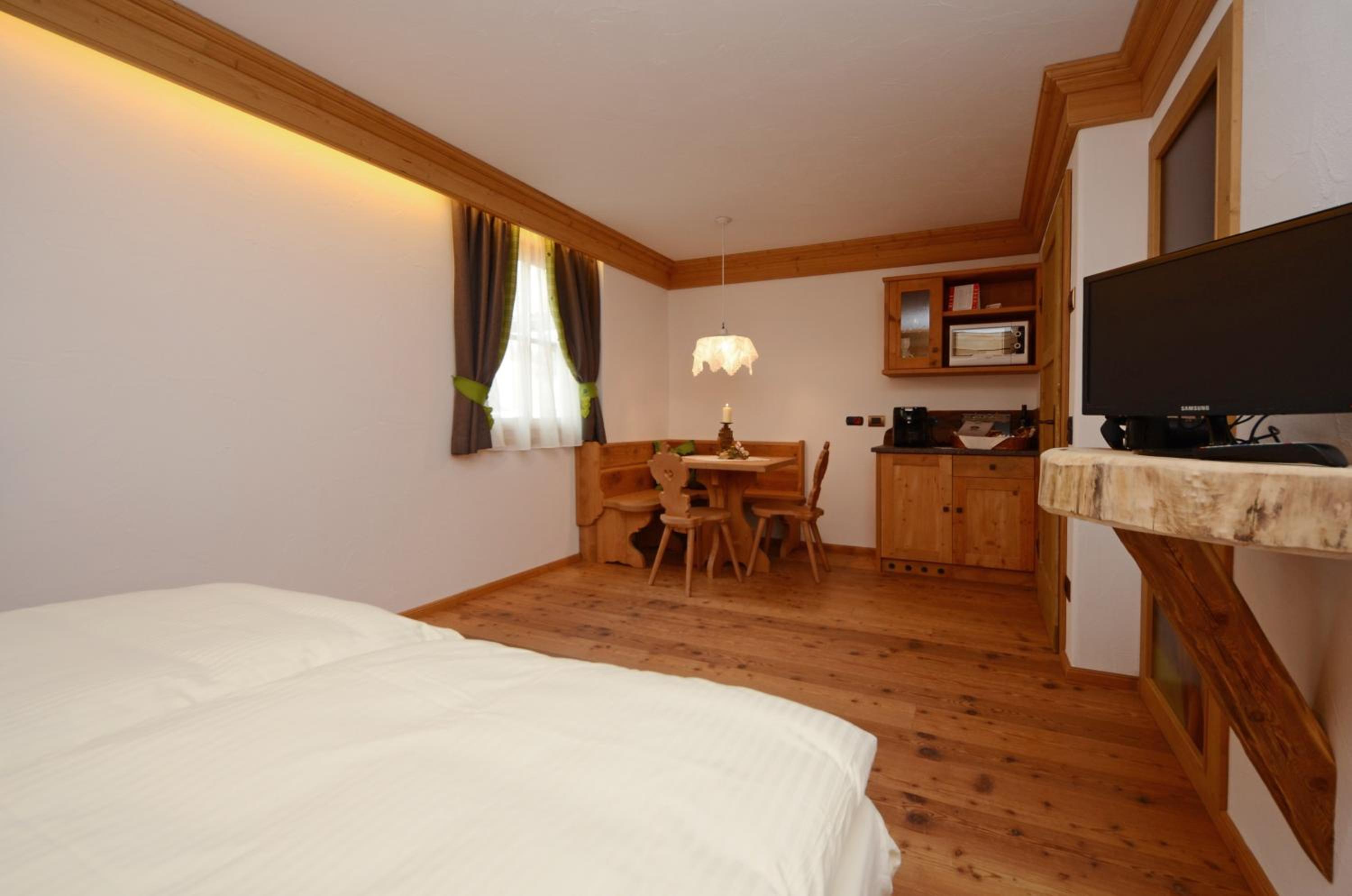 Economy Double Room photo 2