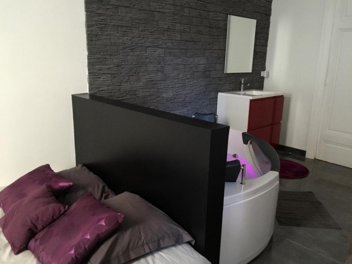 Deluxe Apartment photo 3