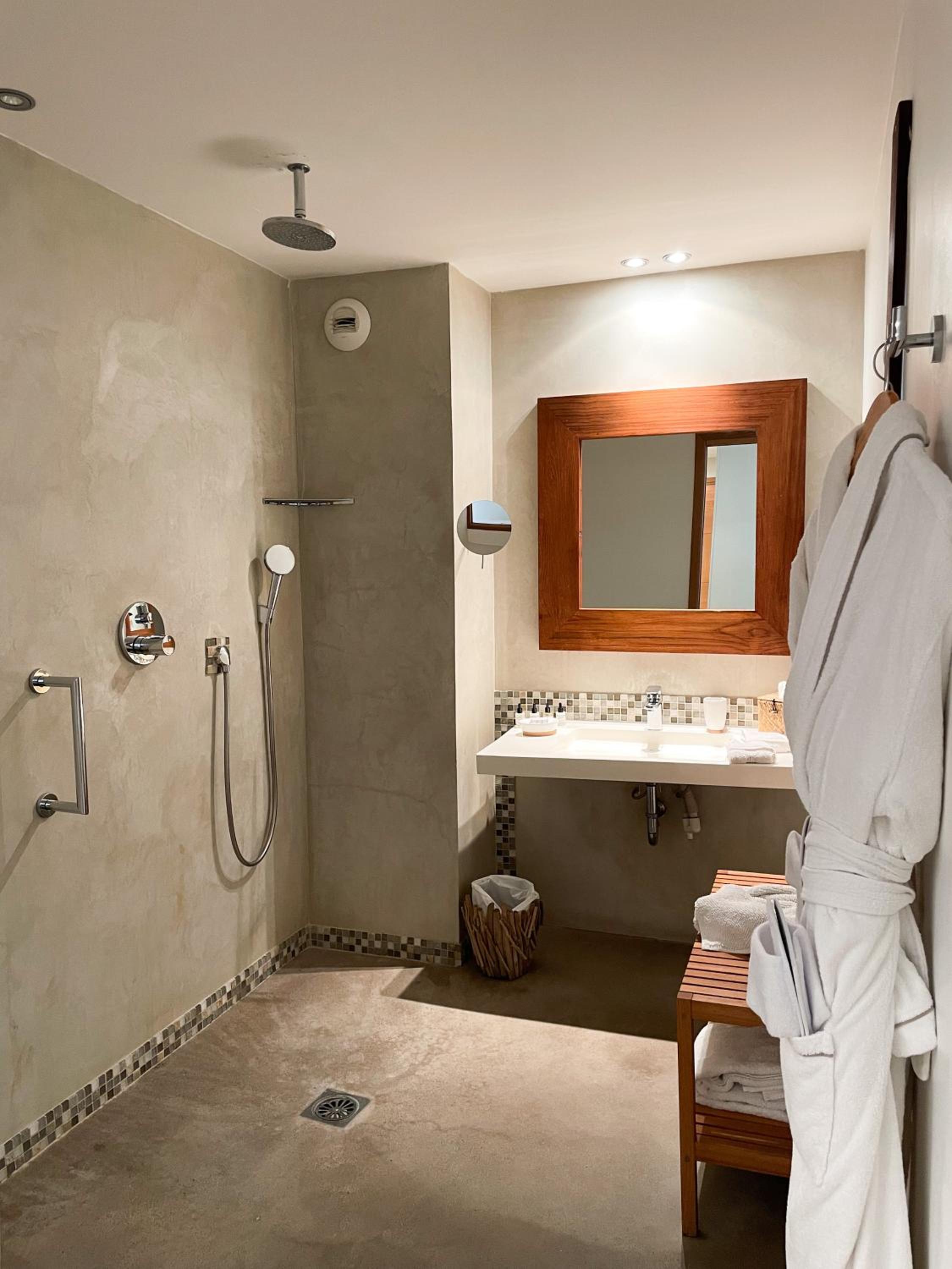 Deluxe Double Room with Terrace - Photo 6