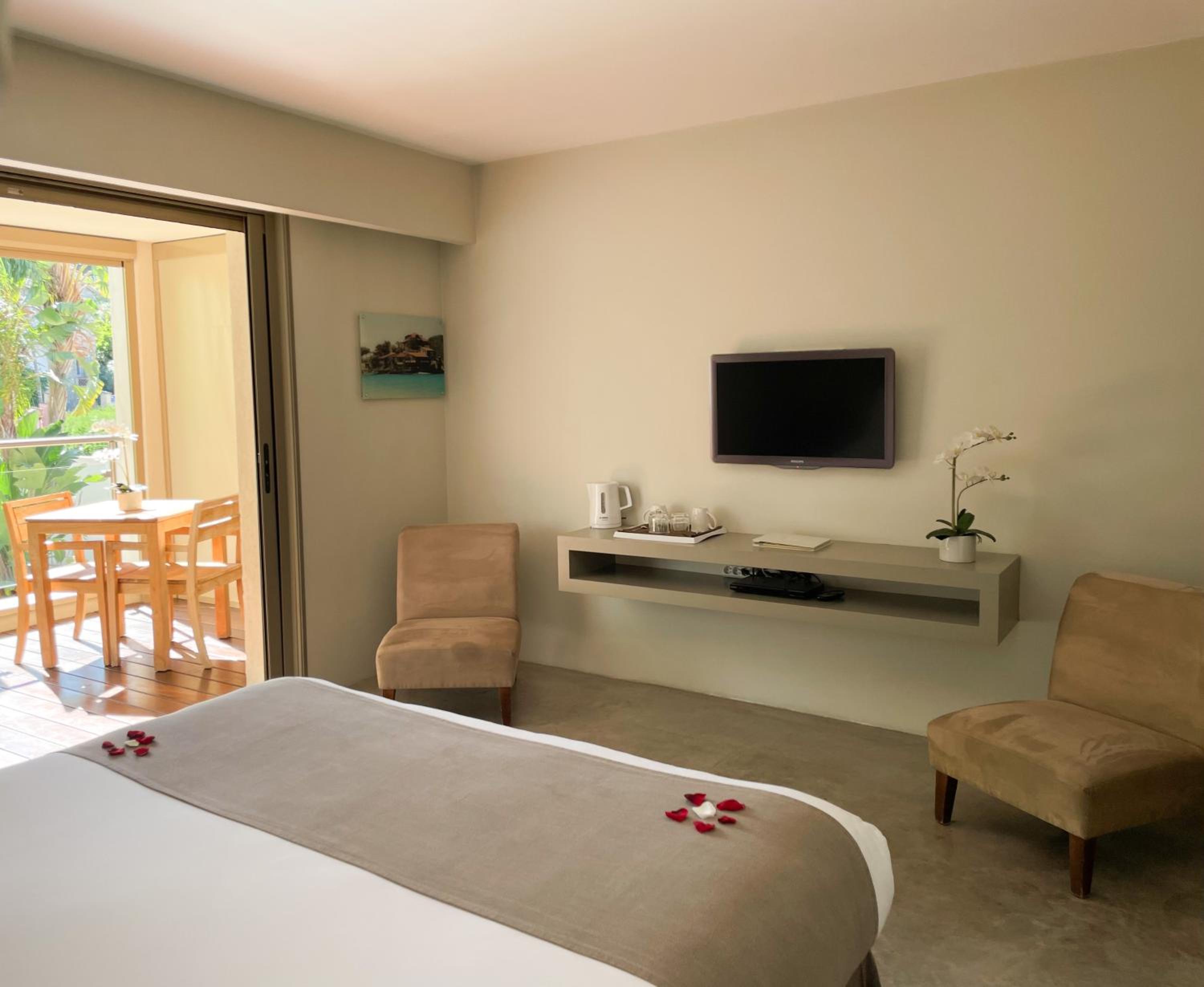 Deluxe Double Room with Terrace - Photo 5