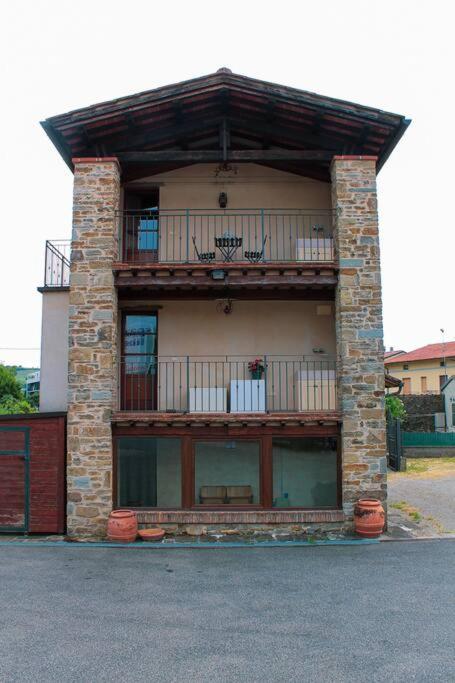 Two-Bedroom House photo 2