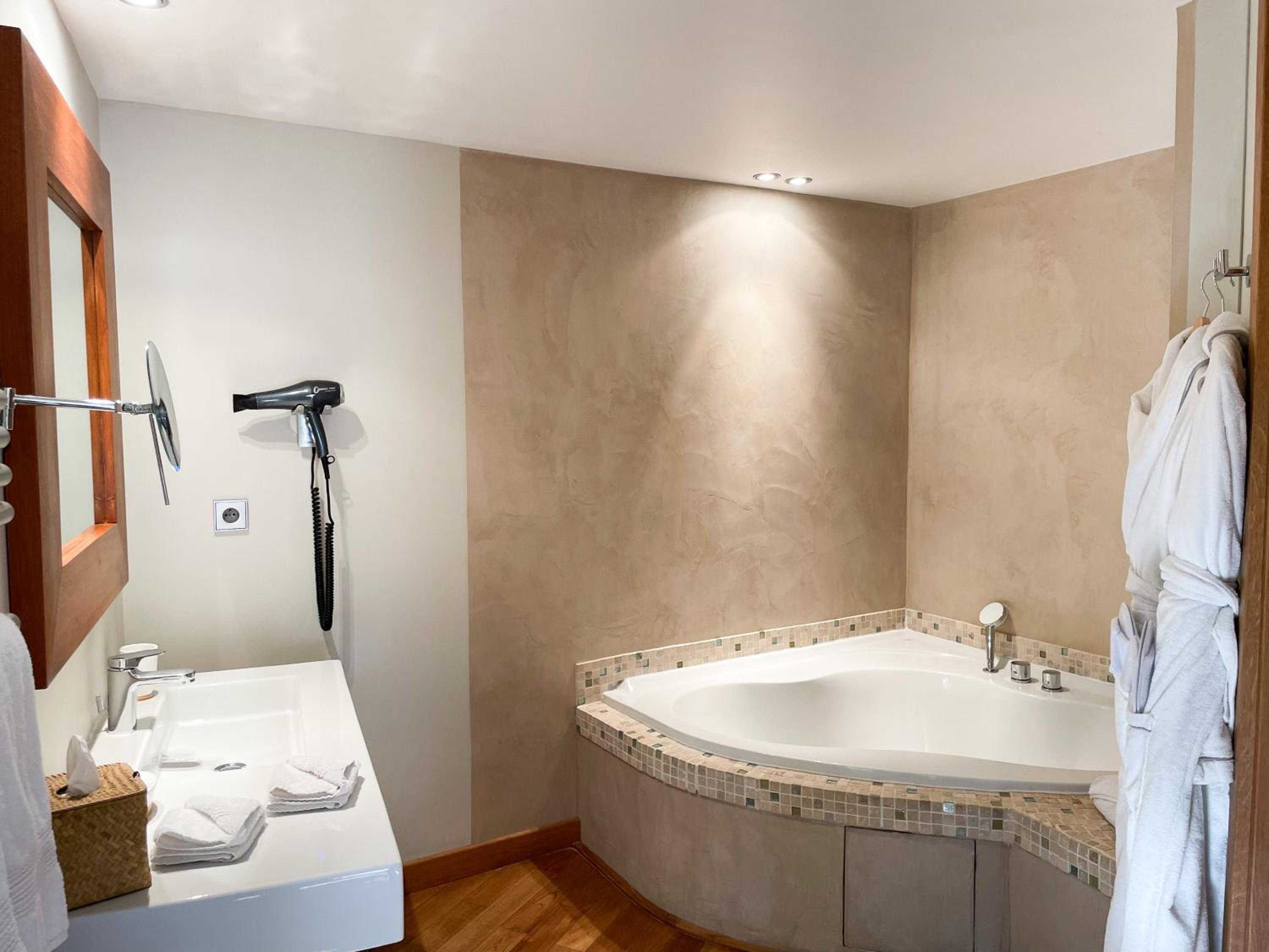 Prestige Room with Terrace - Photo 6
